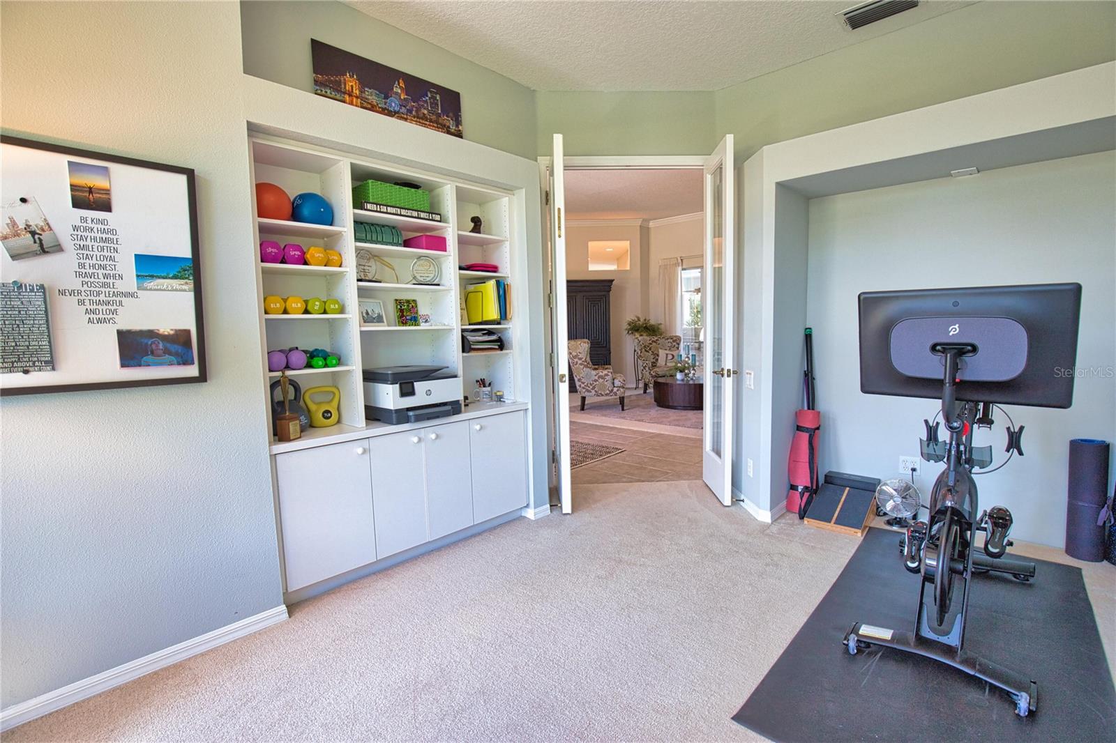 O6334005 Property Photo