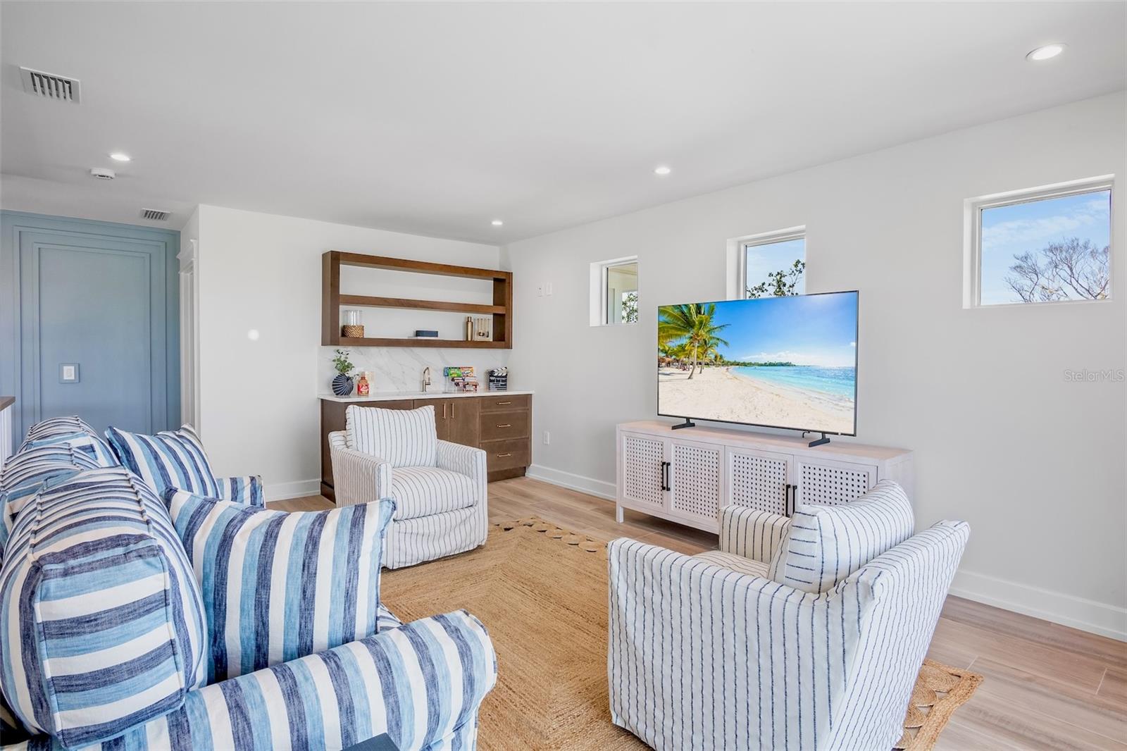 A4661311 Property Photo