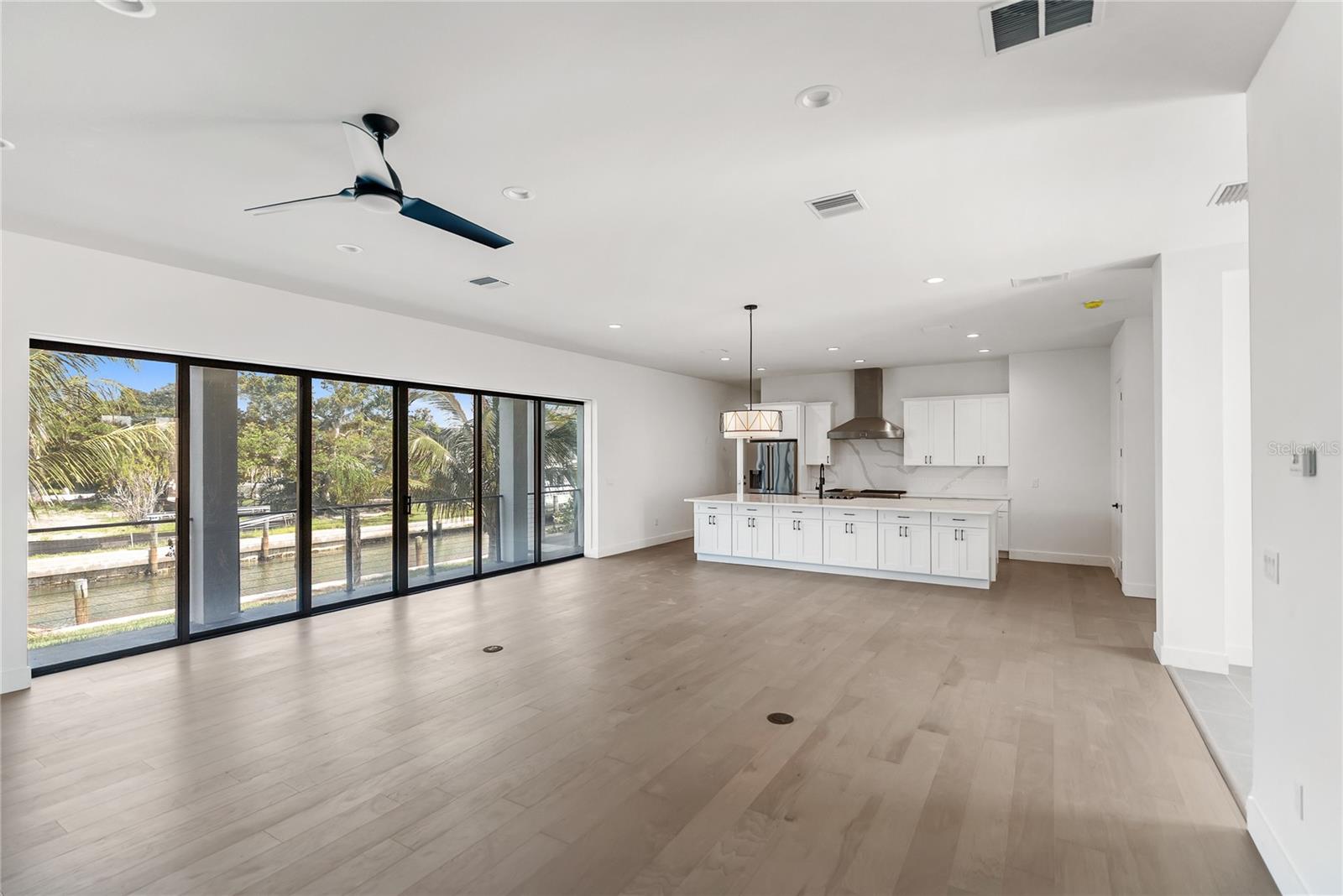 A4661312 Property Photo