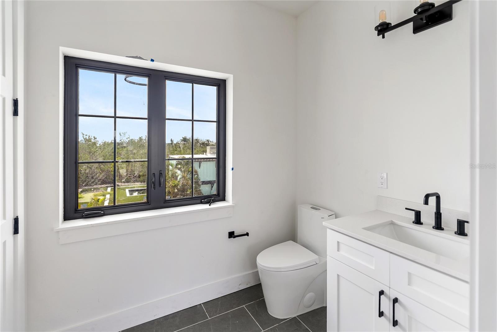 A4661312 Property Photo