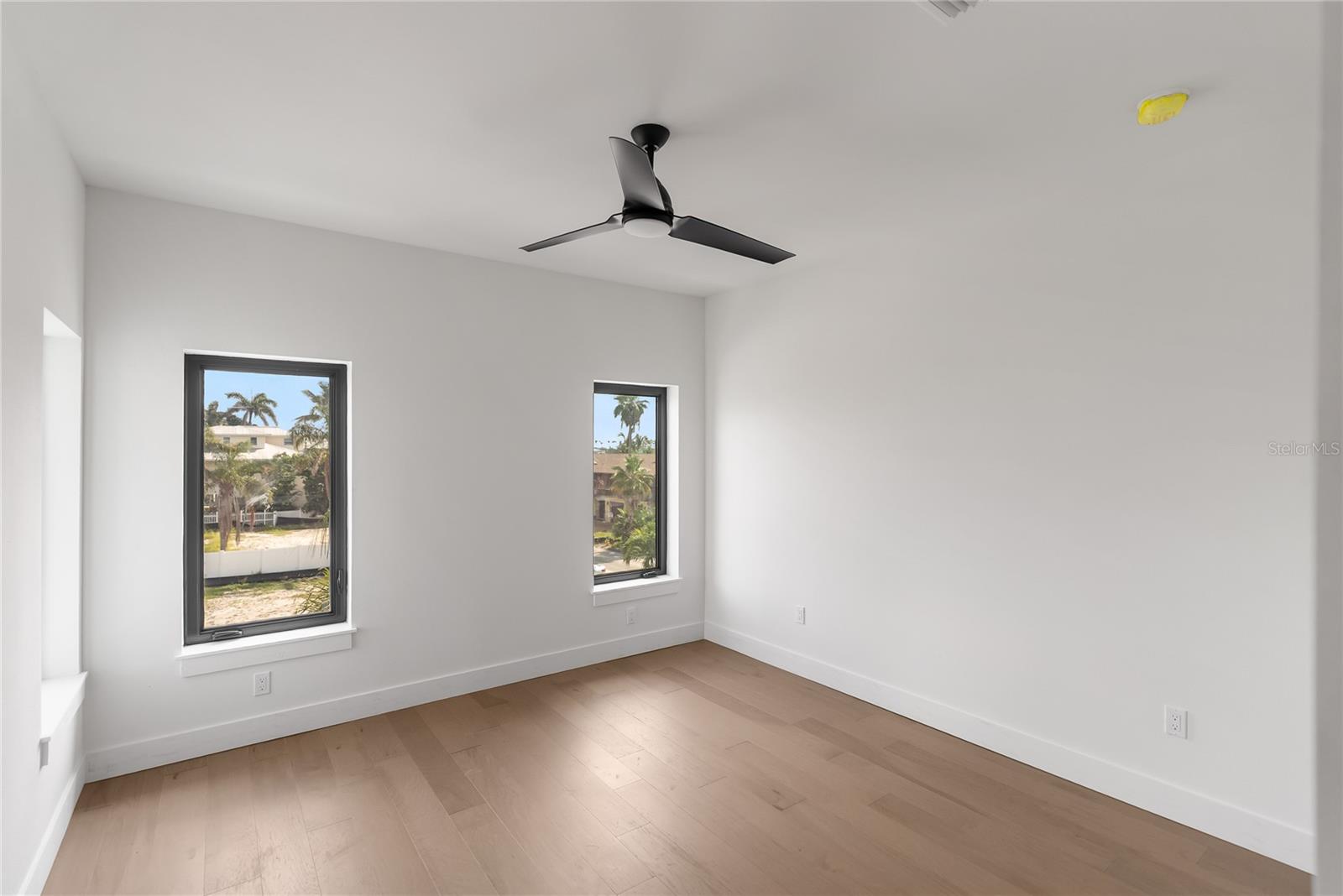 A4661312 Property Photo