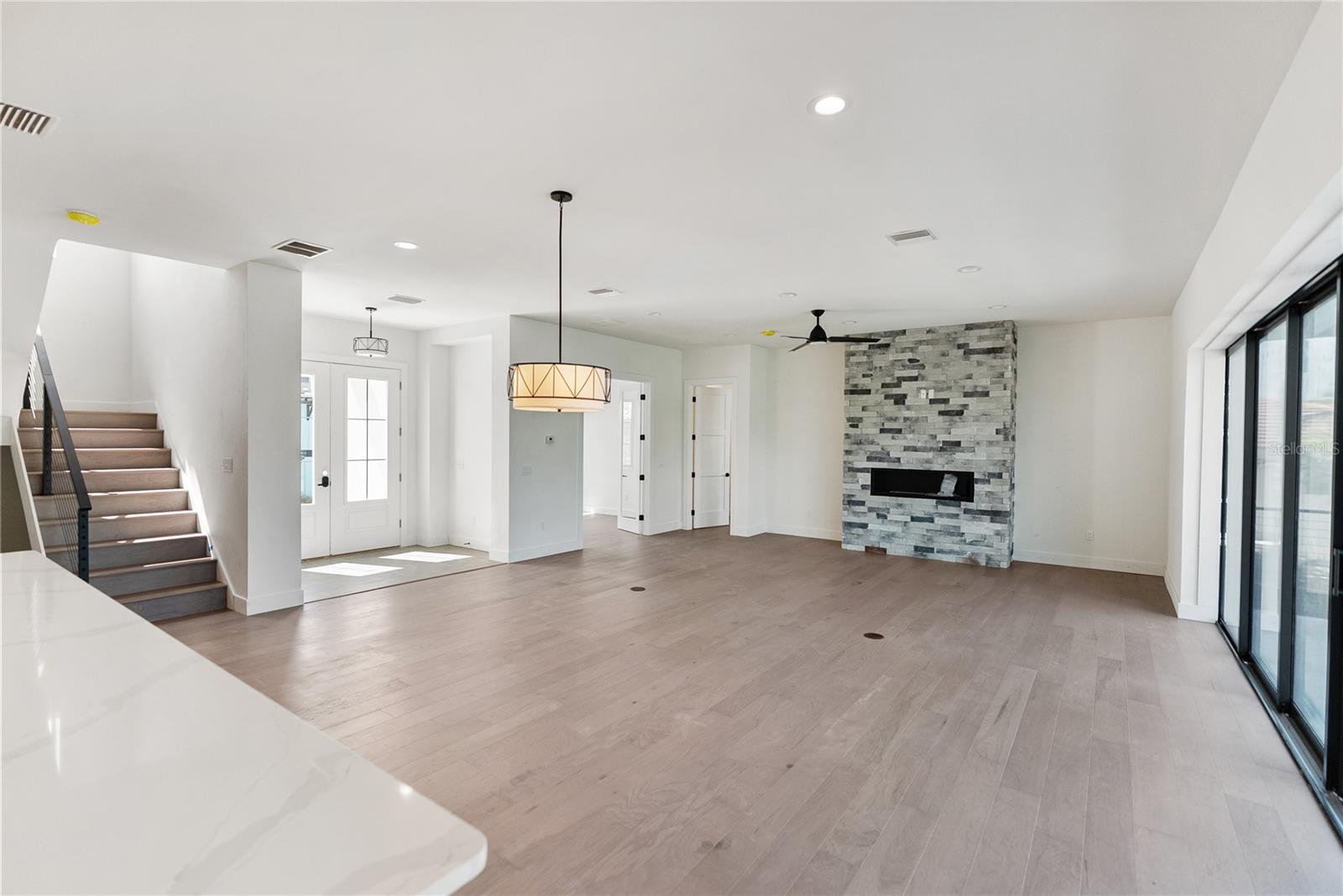 A4661312 Property Photo