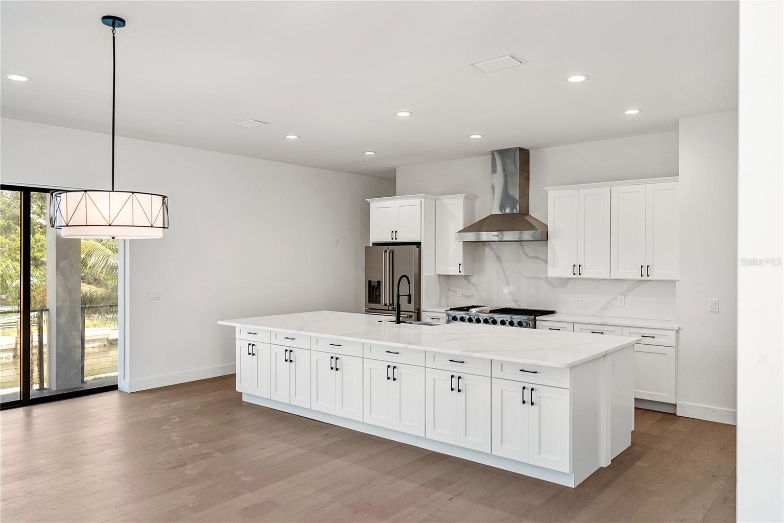 A4661312 Property Photo