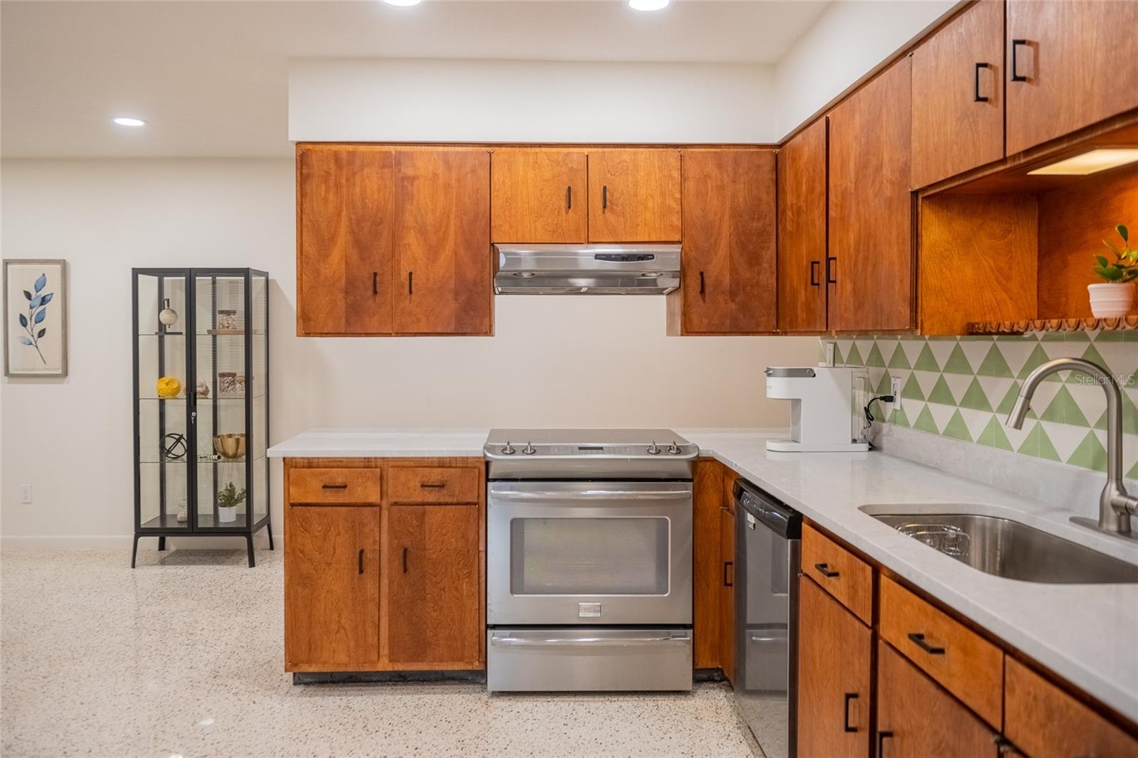 725 S WILSON AVE, LAKELAND, FL, 33801