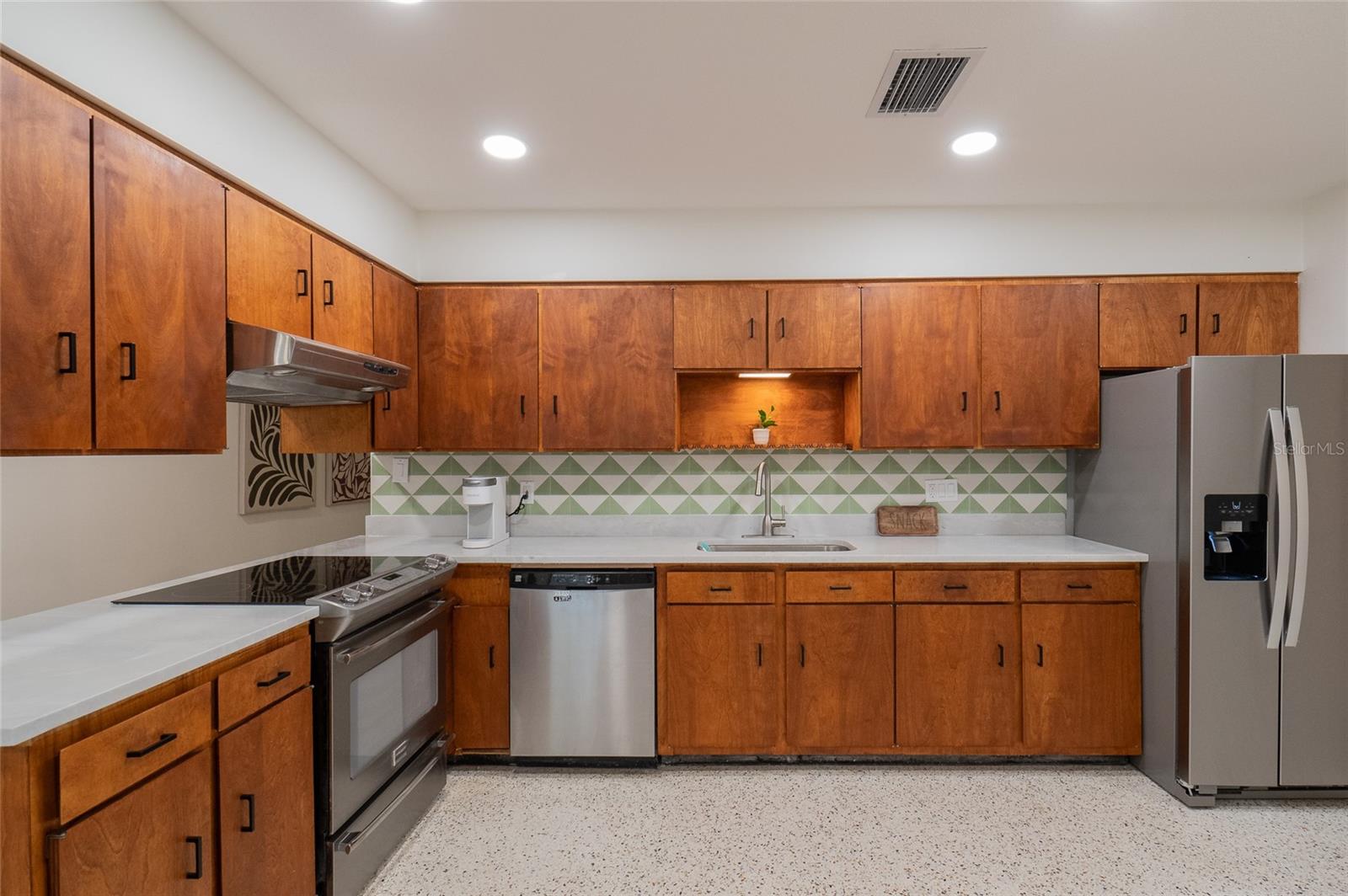 725 S WILSON AVE, LAKELAND, FL, 33801