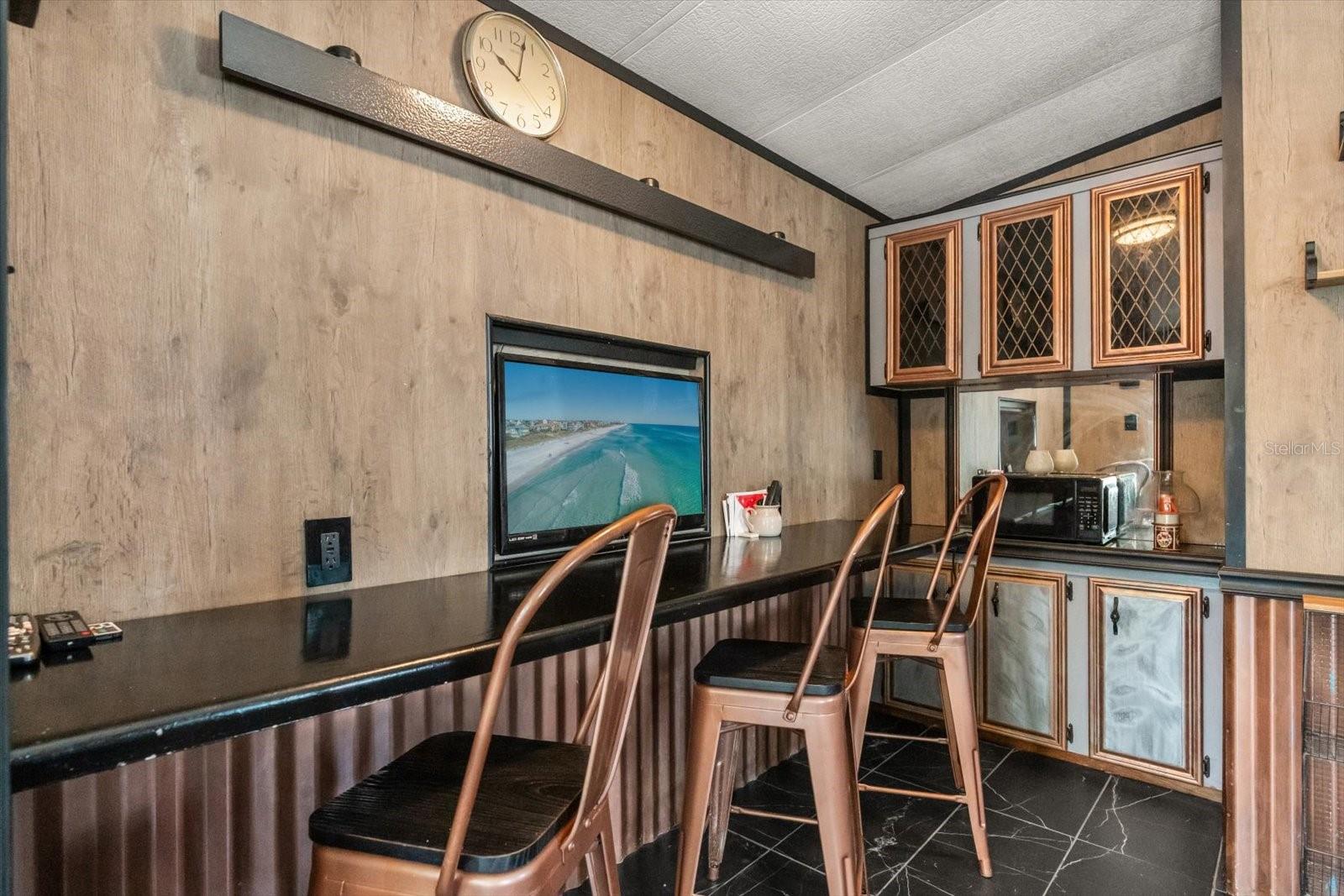 O6334024 Property Photo