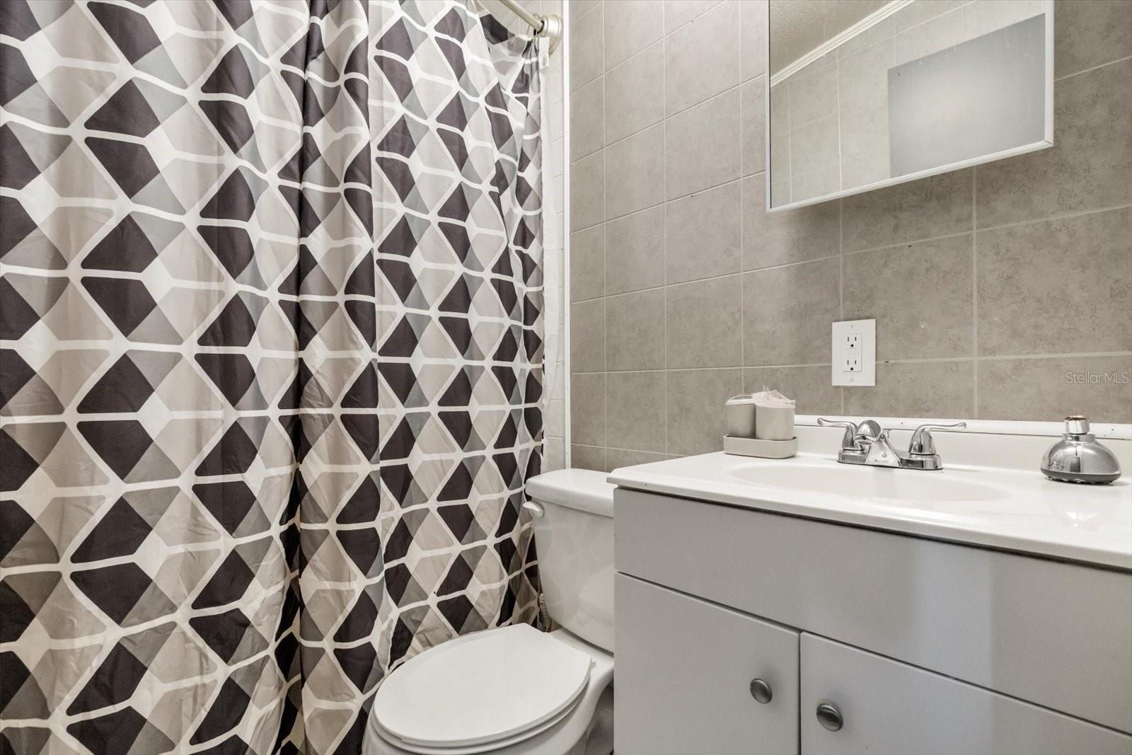 O6334024 Property Photo