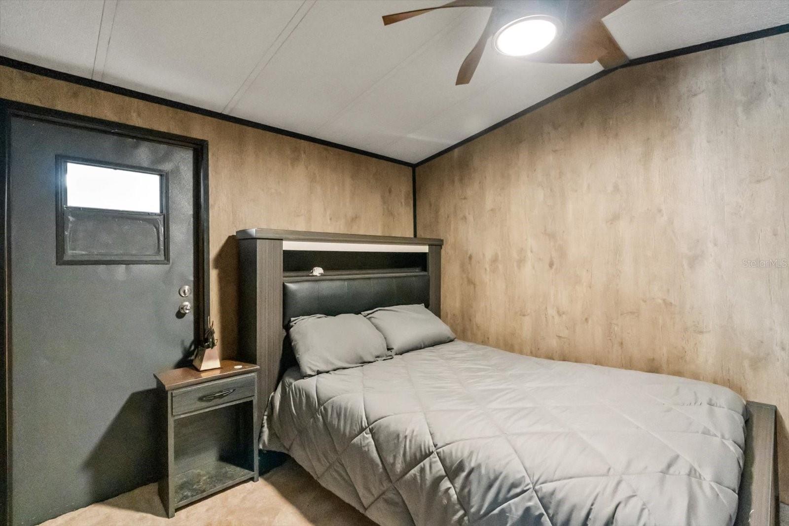 O6334024 Property Photo