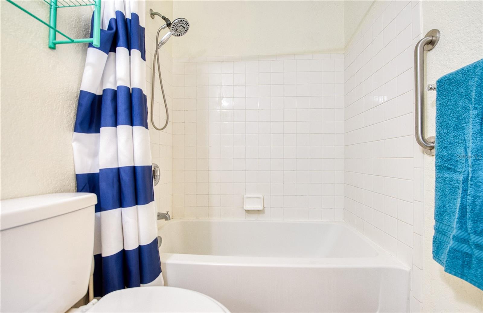 TB8415207 Property Photo