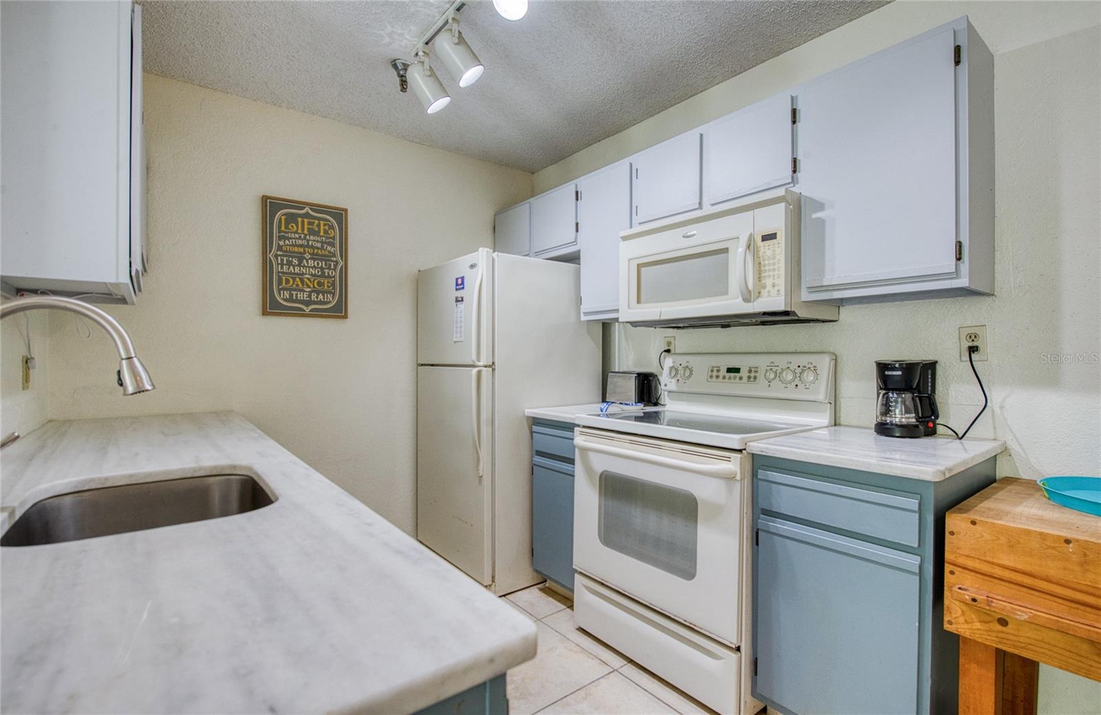 TB8415207 Property Photo