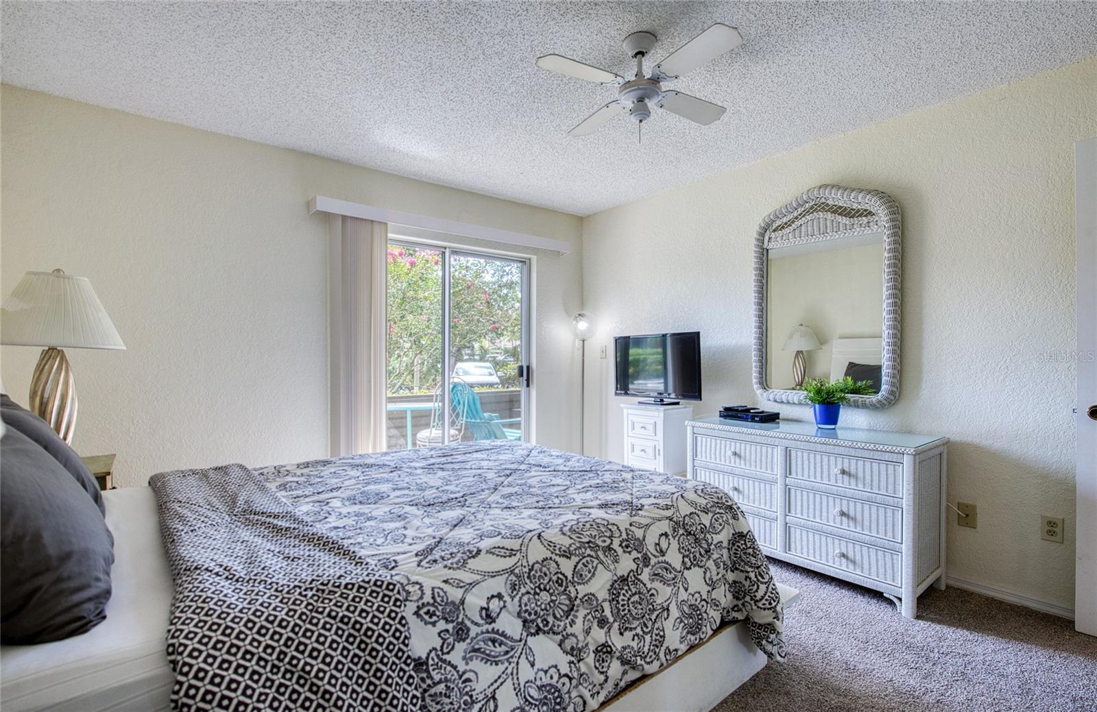 TB8415207 Property Photo