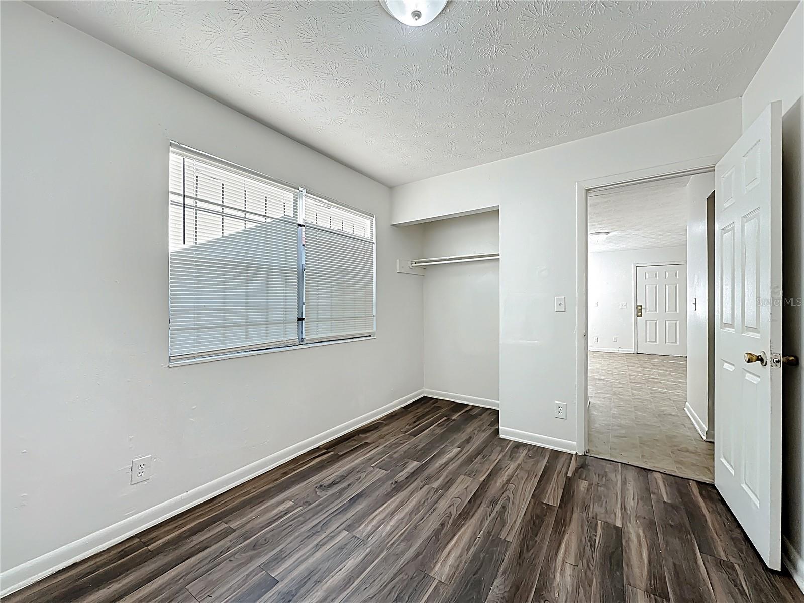 O6334114 Property Photo