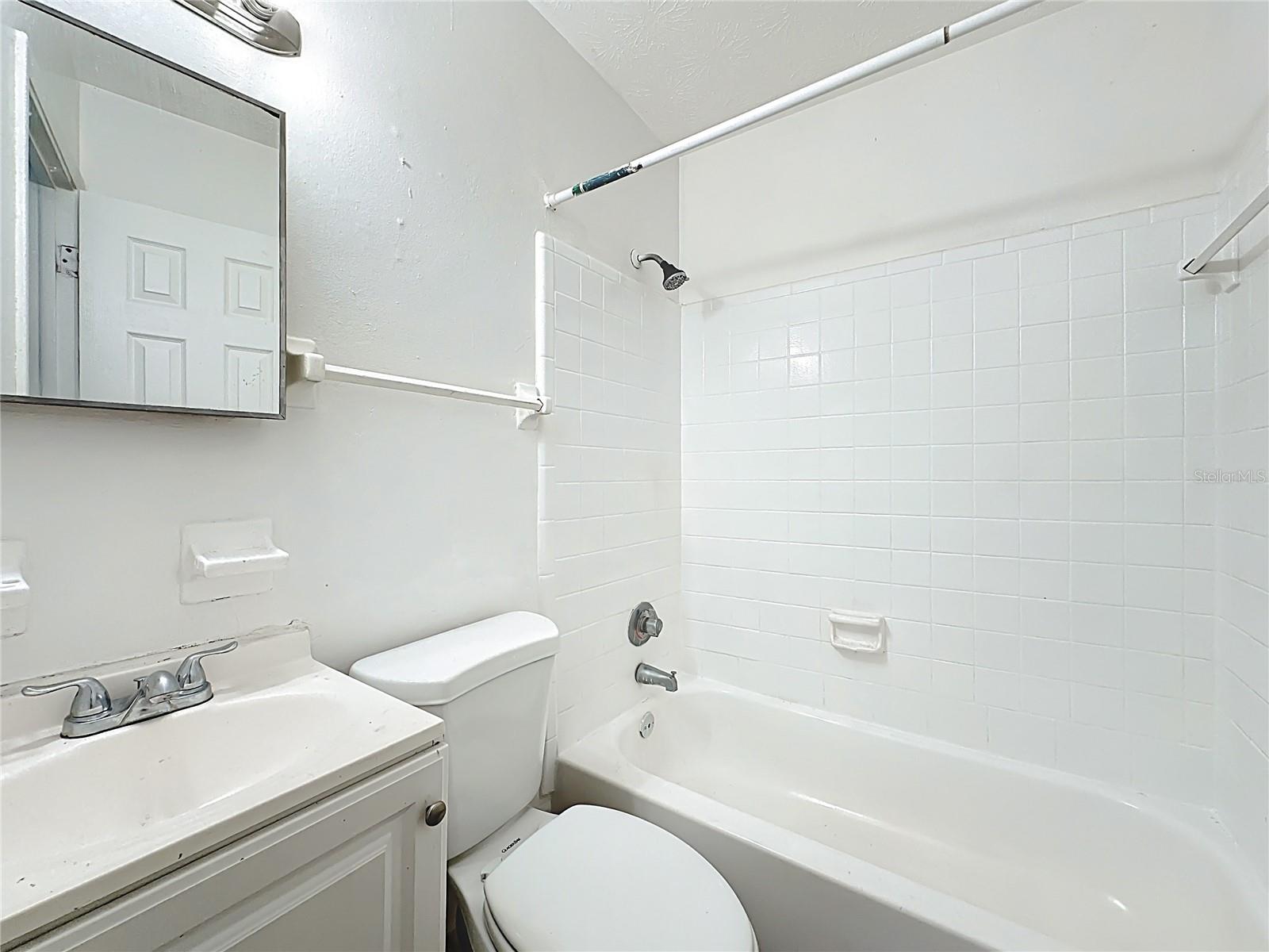 O6334114 Property Photo