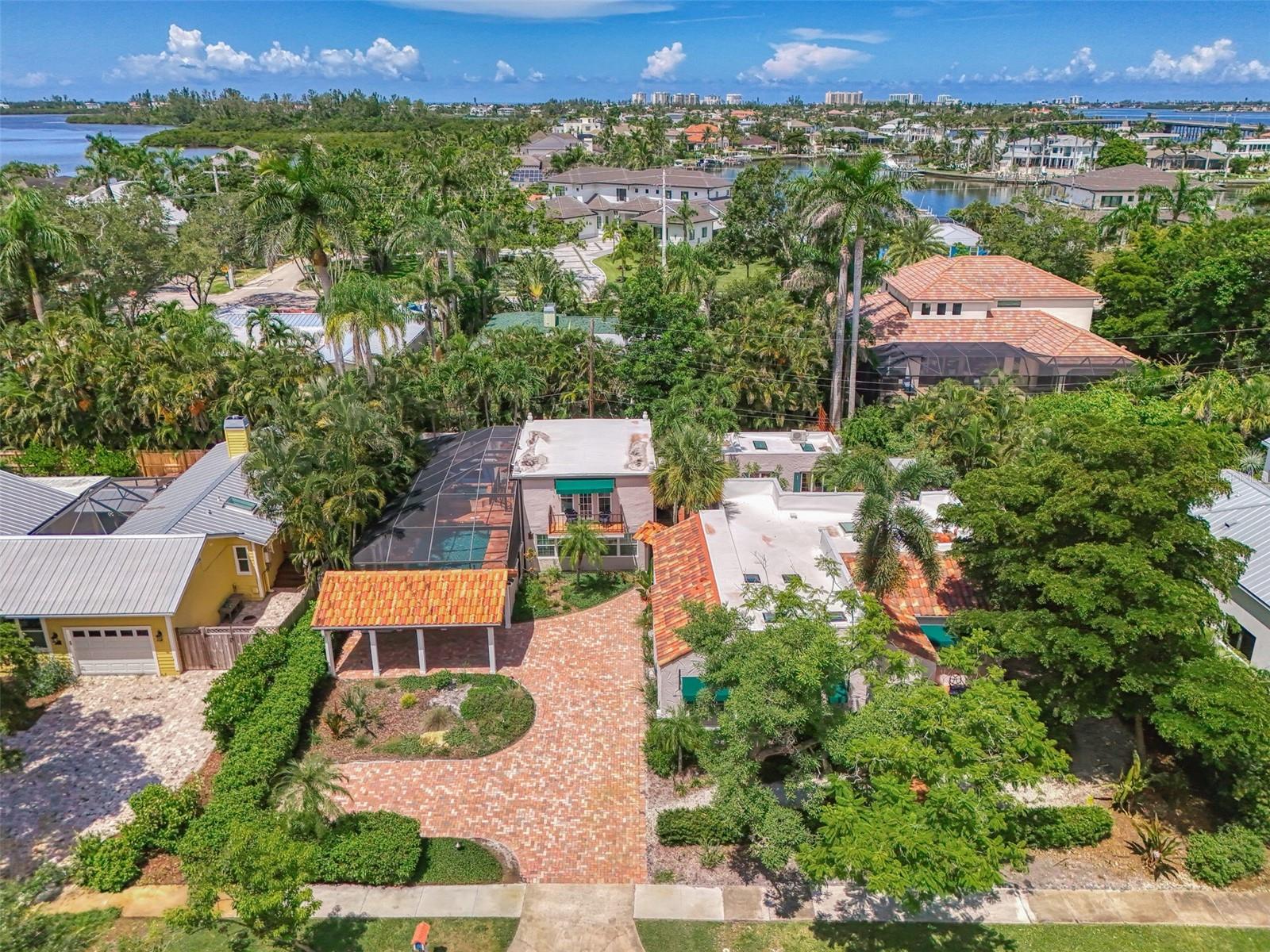 3838 FLORES AVE, SARASOTA, FL, 34239