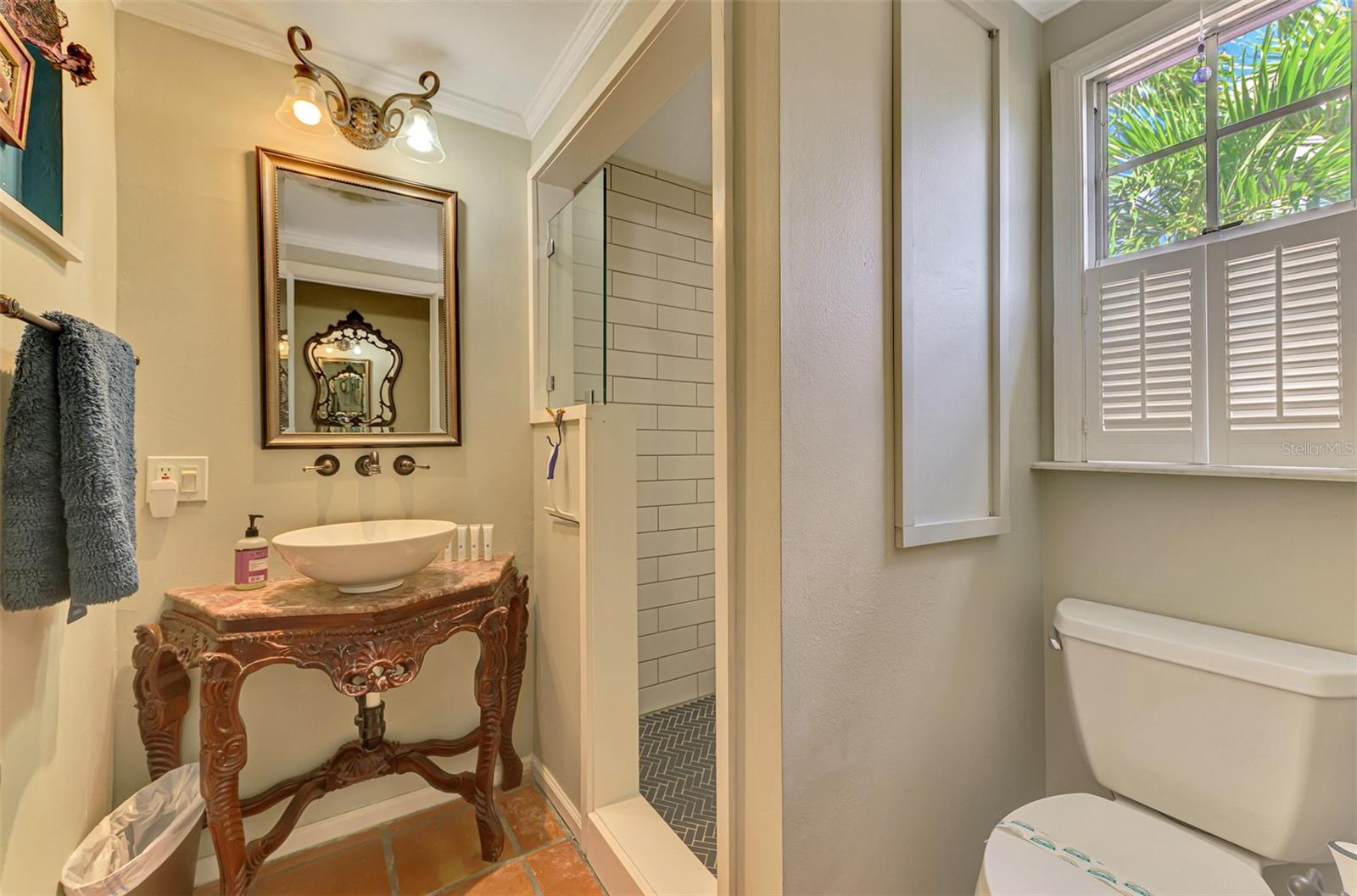 3838 FLORES AVE, SARASOTA, FL, 34239