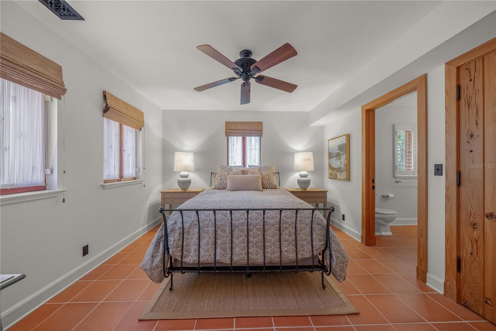 A4661401 Property Photo