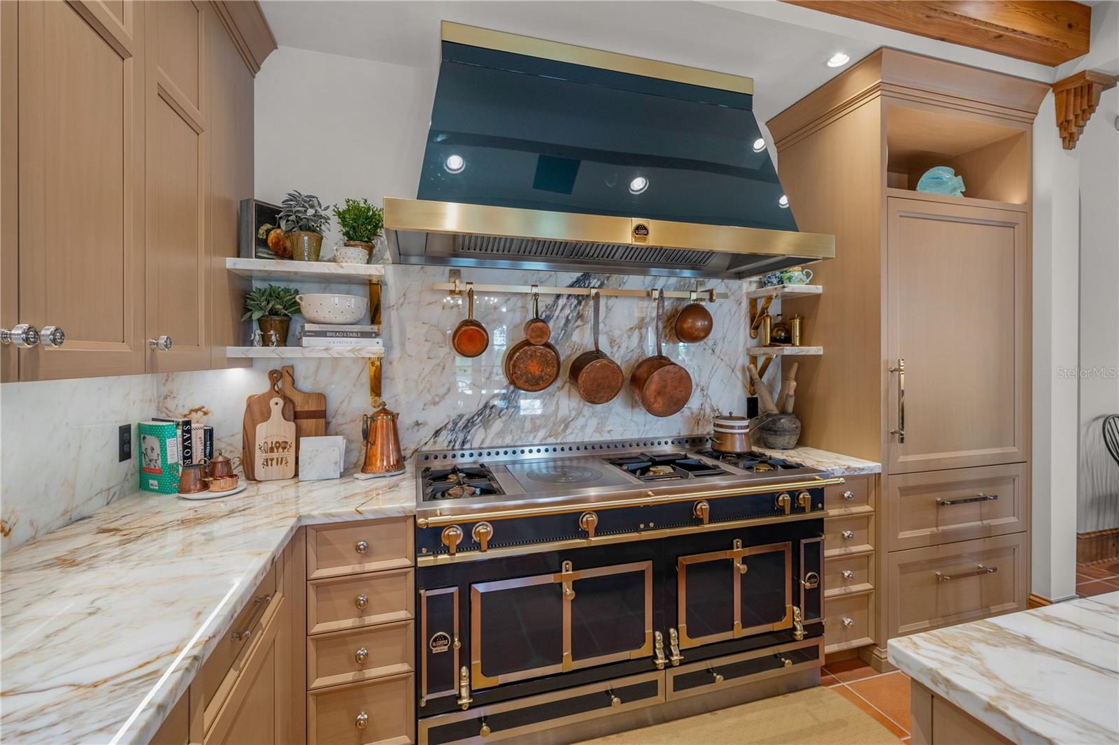 A4661401 Property Photo