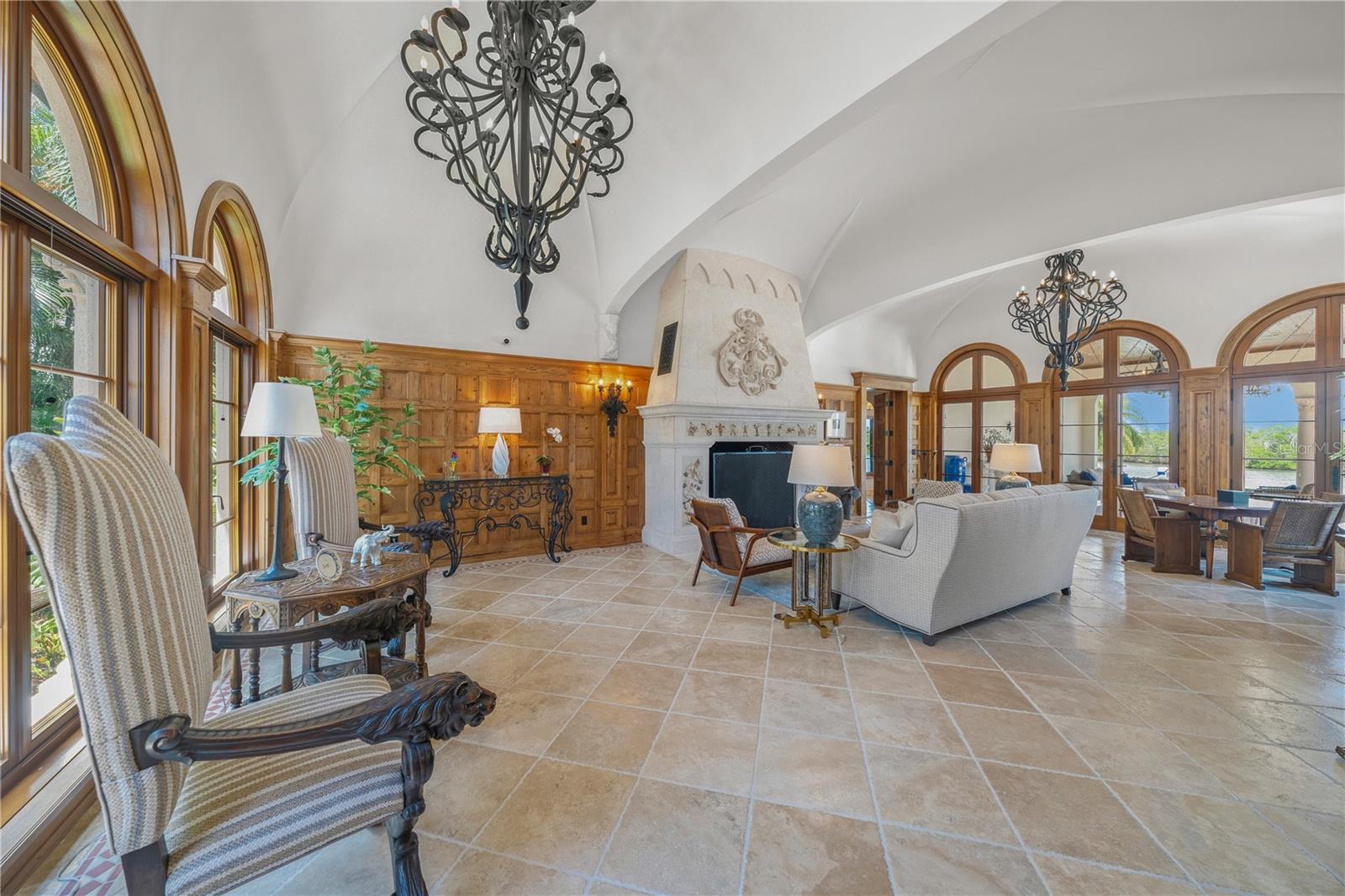 A4661401 Property Photo
