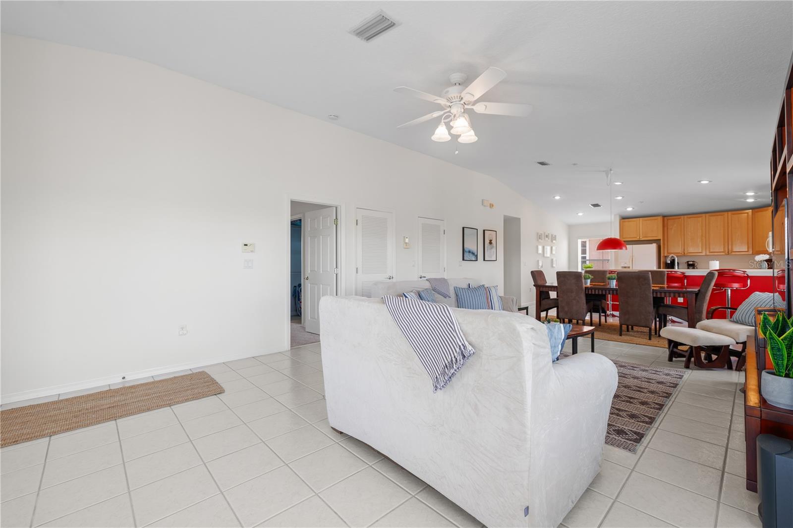 44 GULF BLVD #204, INDIAN ROCKS BEACH, FL, 33785