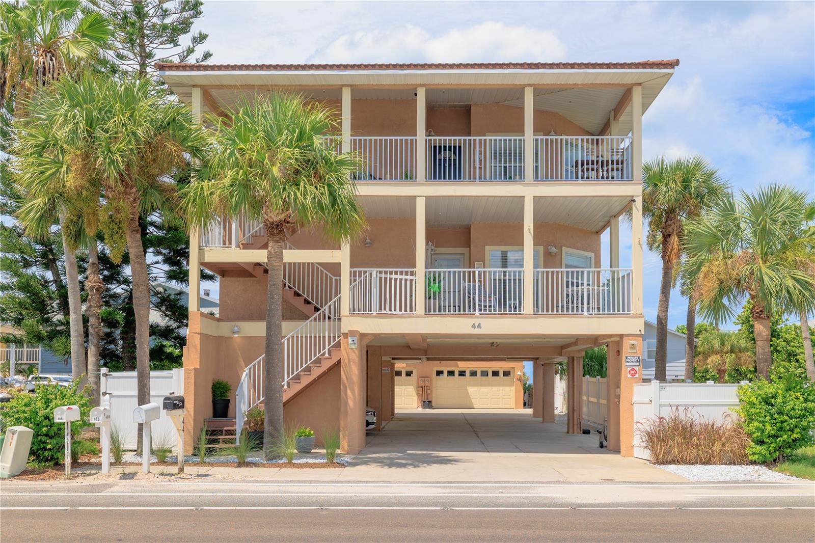 44 GULF BLVD #204, INDIAN ROCKS BEACH, FL, 33785