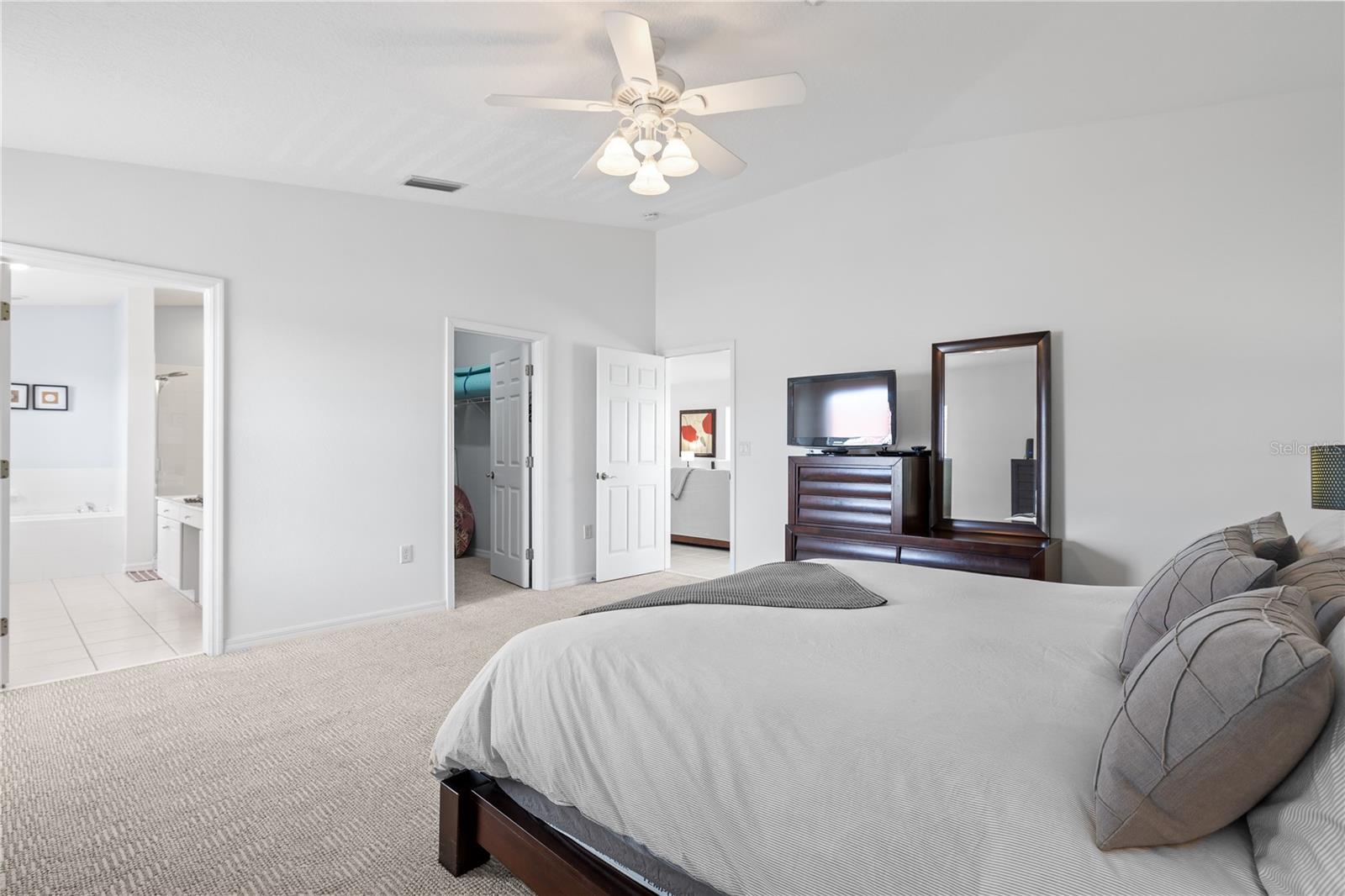 44 GULF BLVD #204, INDIAN ROCKS BEACH, FL, 33785