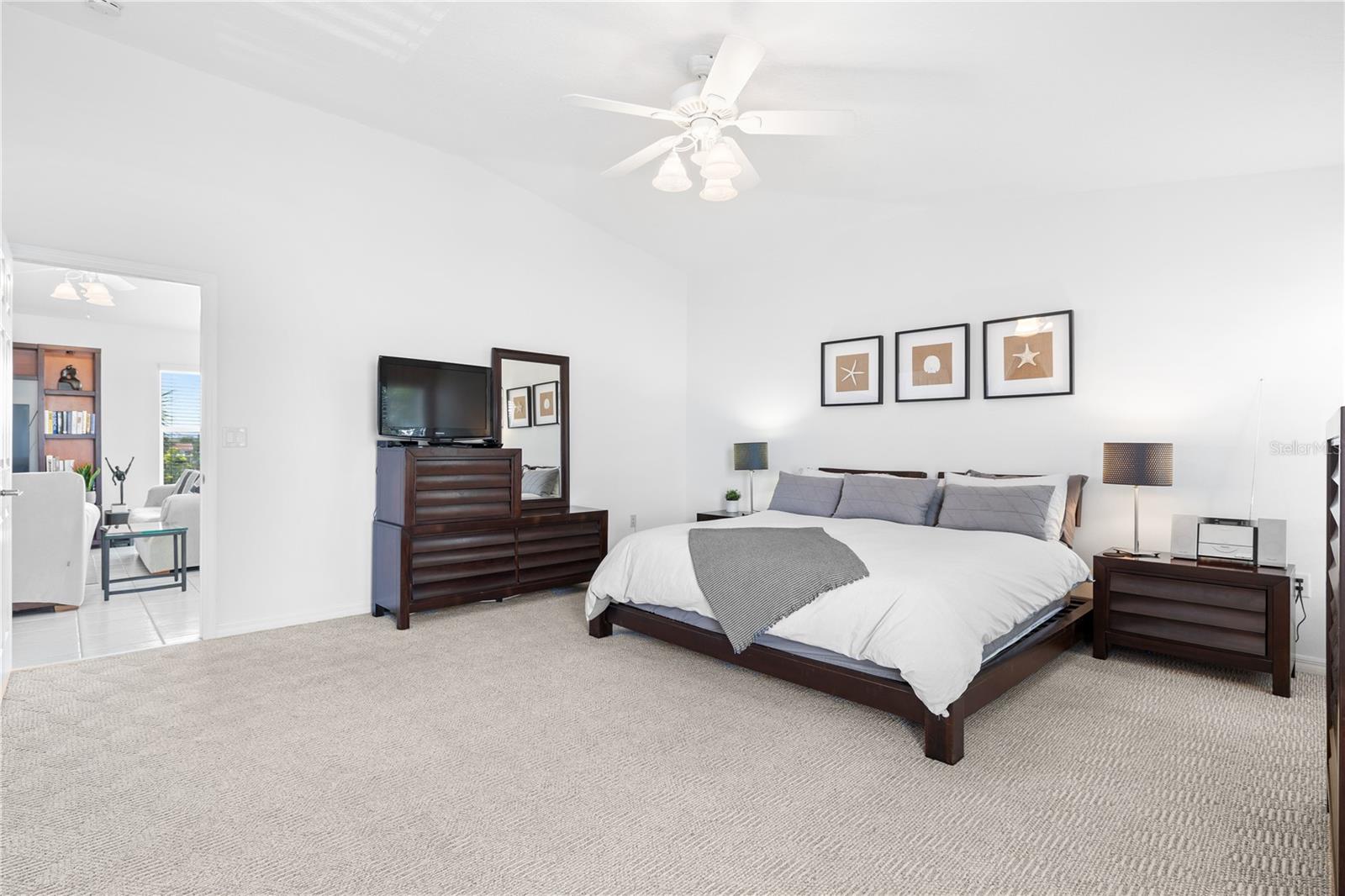 44 GULF BLVD #204, INDIAN ROCKS BEACH, FL, 33785