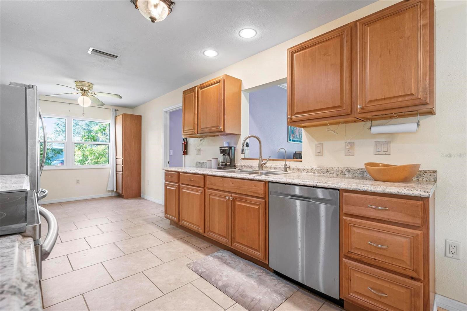 A4661410 Property Photo
