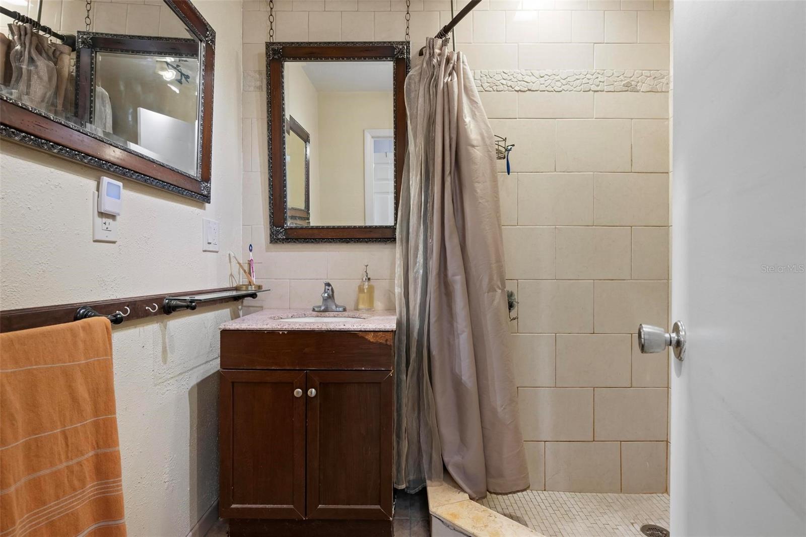 A4661410 Property Photo