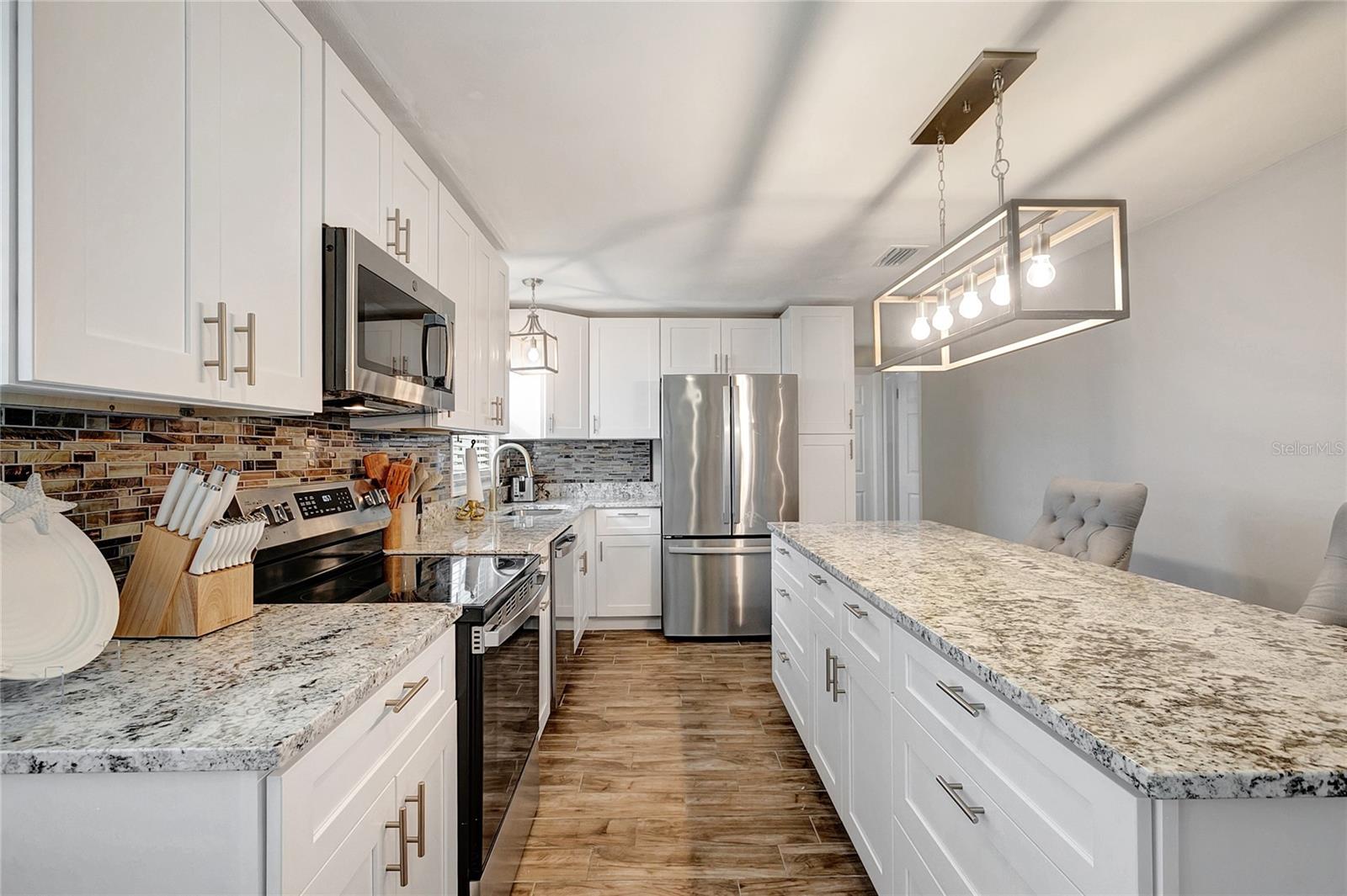 242 176TH AVE E, REDINGTON SHORES, FL, 33708