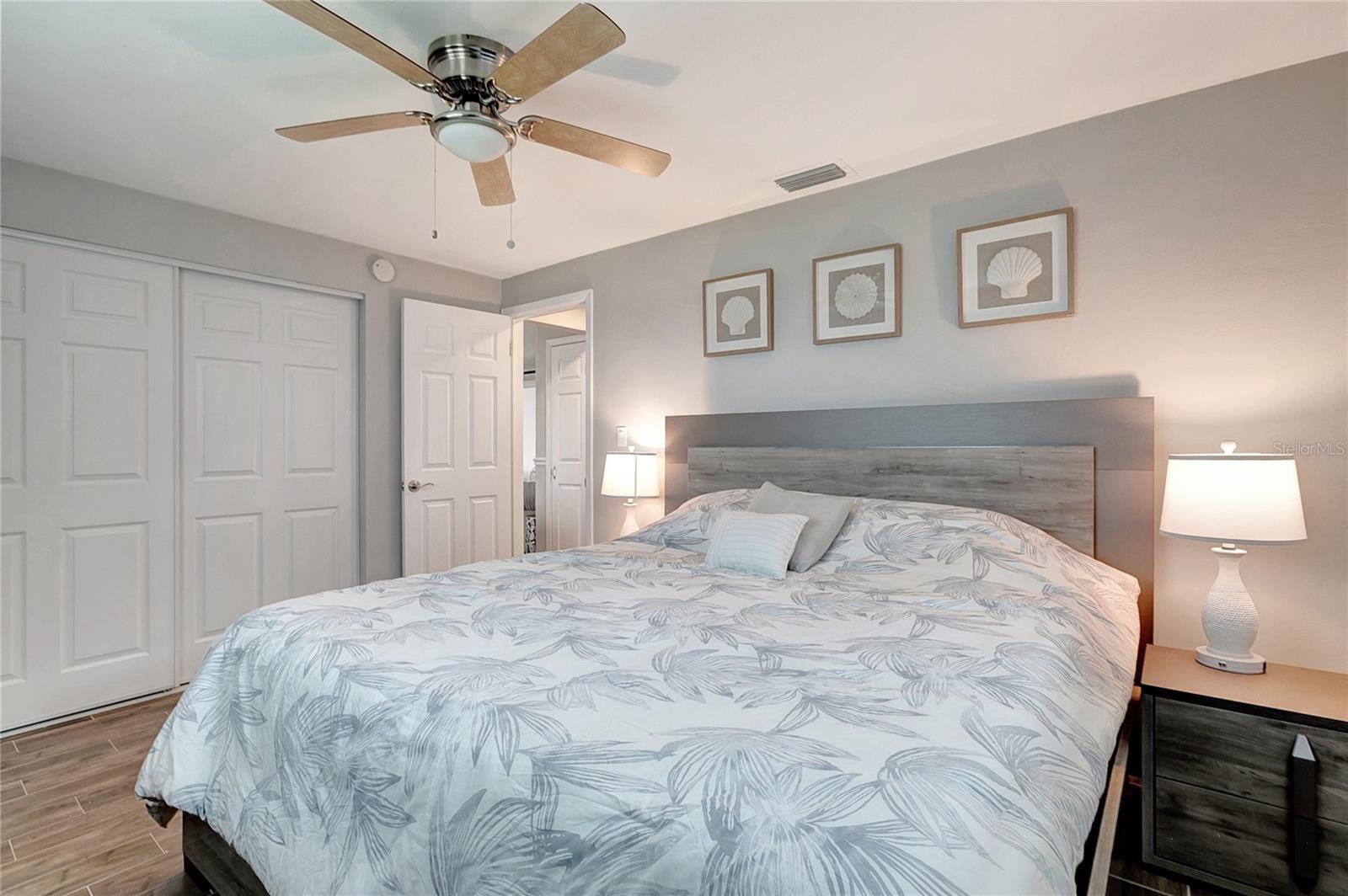 242 176TH AVE E, REDINGTON SHORES, FL, 33708