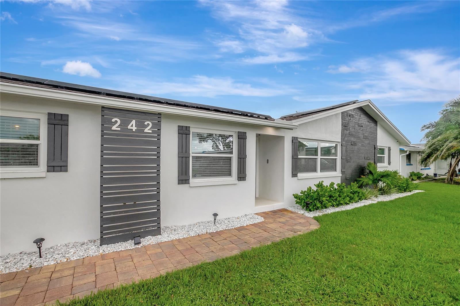 242 176TH AVE E, REDINGTON SHORES, FL, 33708