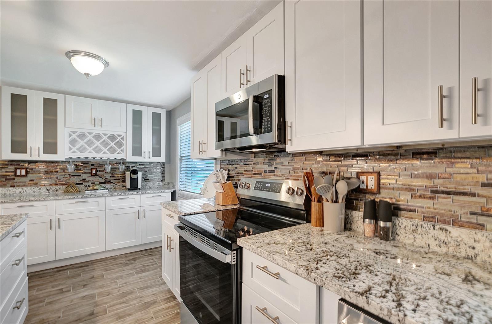 242 176TH AVE E, REDINGTON SHORES, FL, 33708