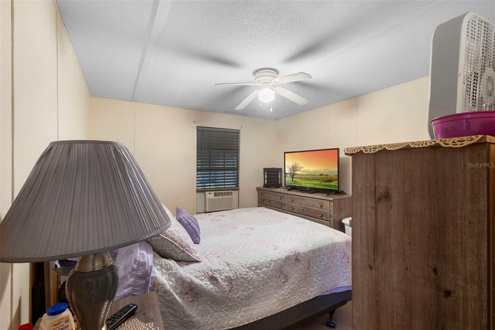 V4944238 Property Photo