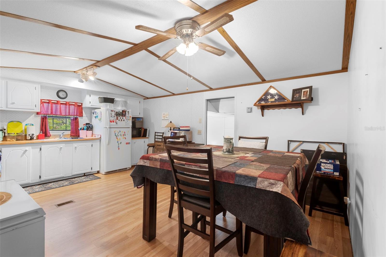 V4944238 Property Photo