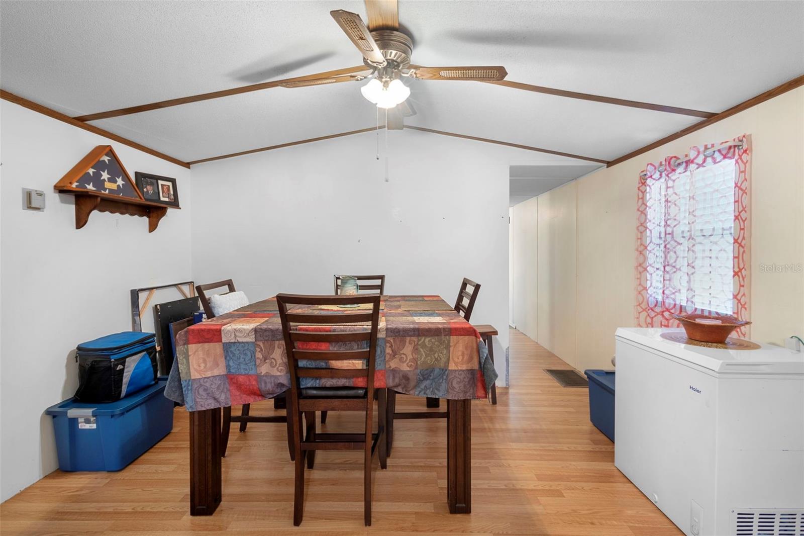 V4944238 Property Photo