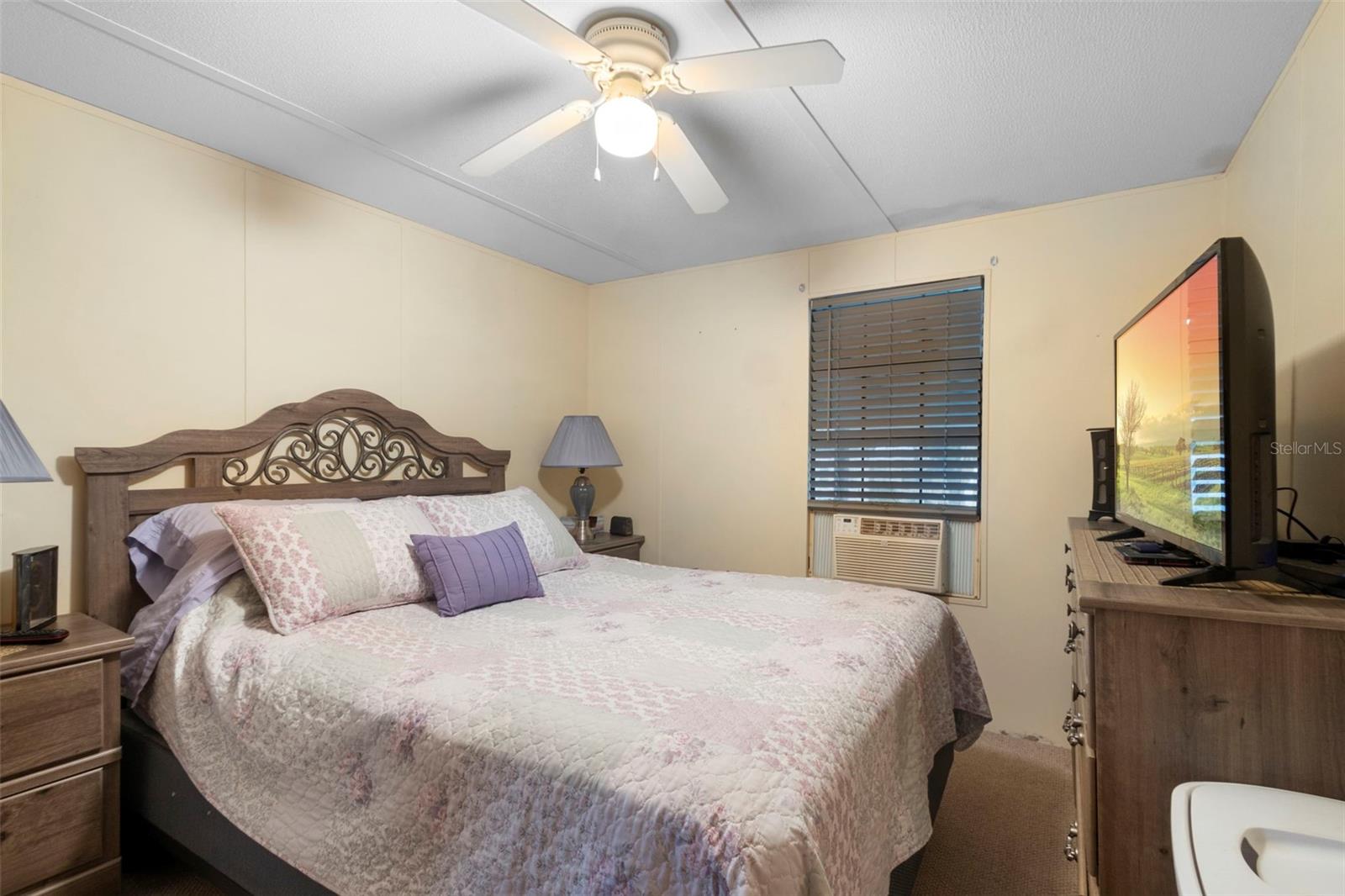 V4944238 Property Photo