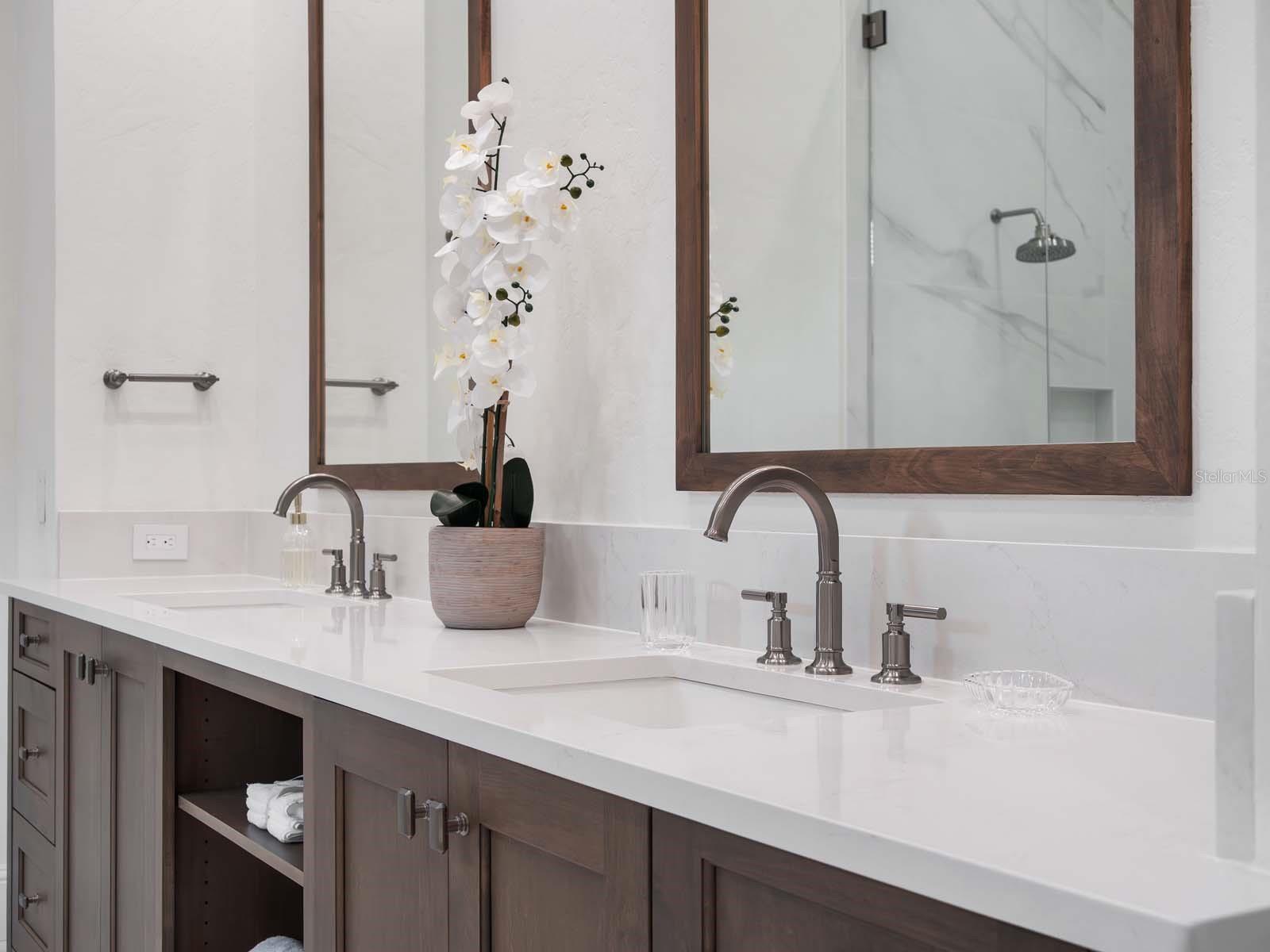 O6334371 Property Photo