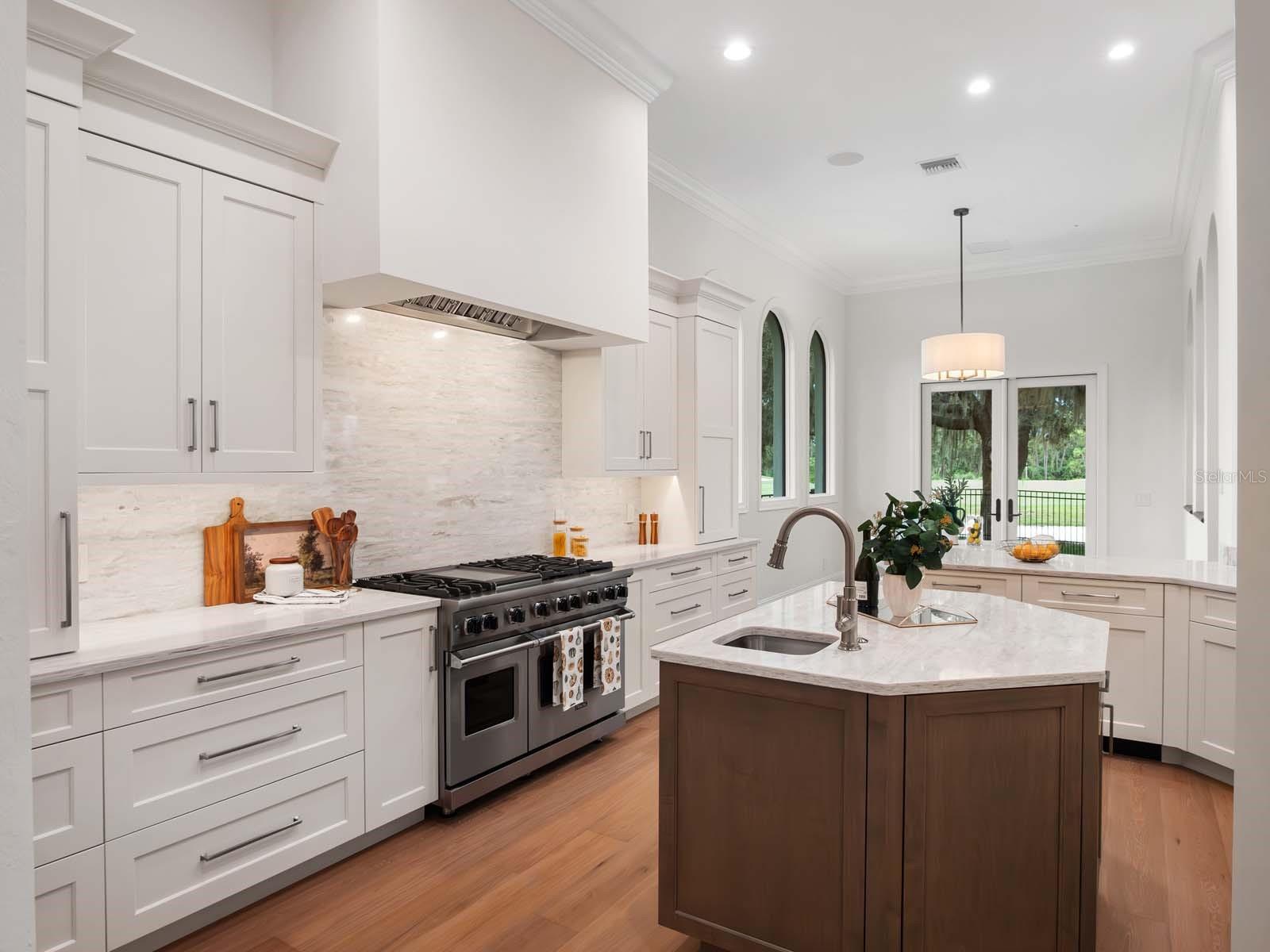 O6334371 Property Photo