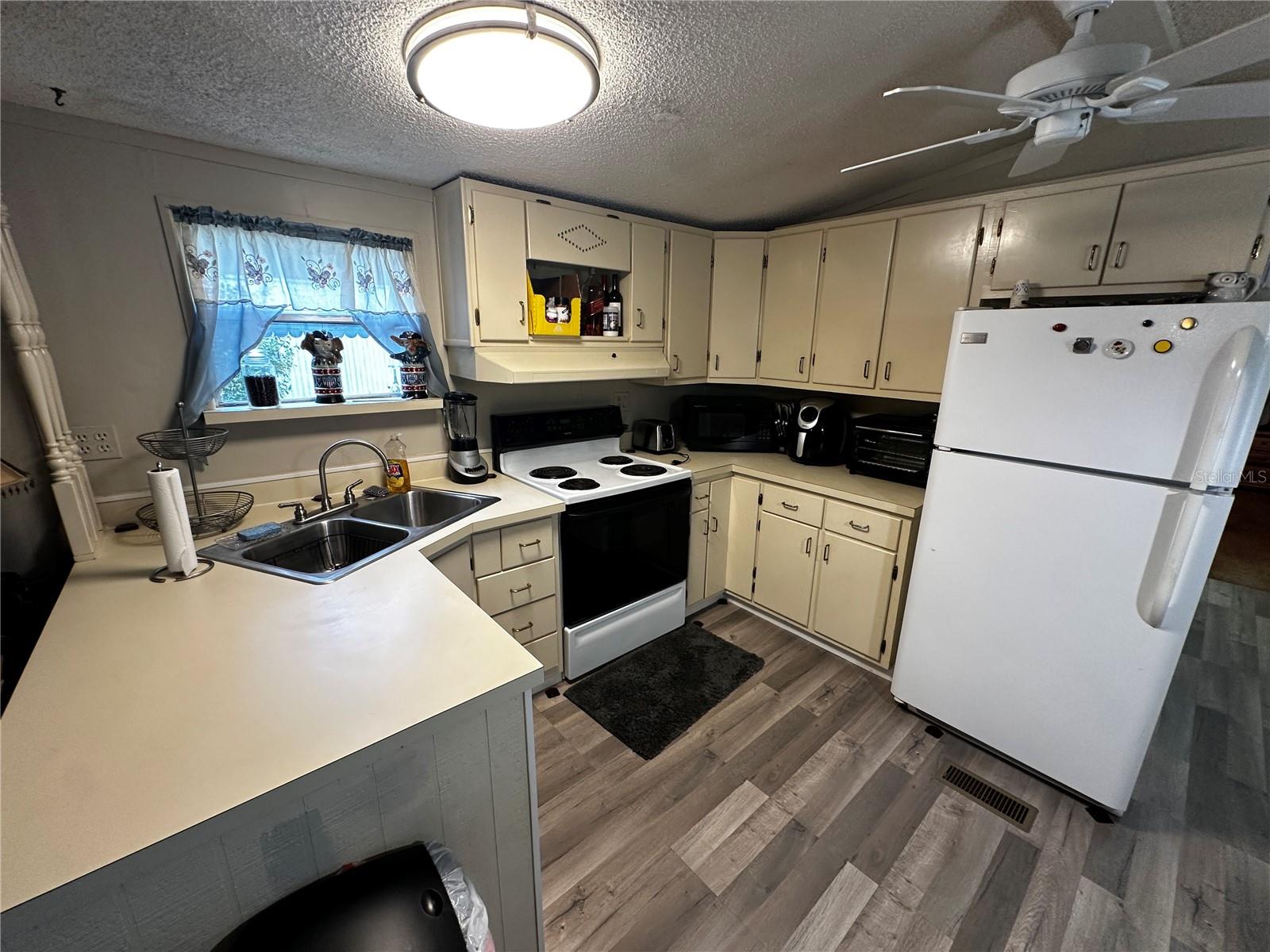 5010 NE WALDO RD #103, GAINESVILLE, FL, 32609