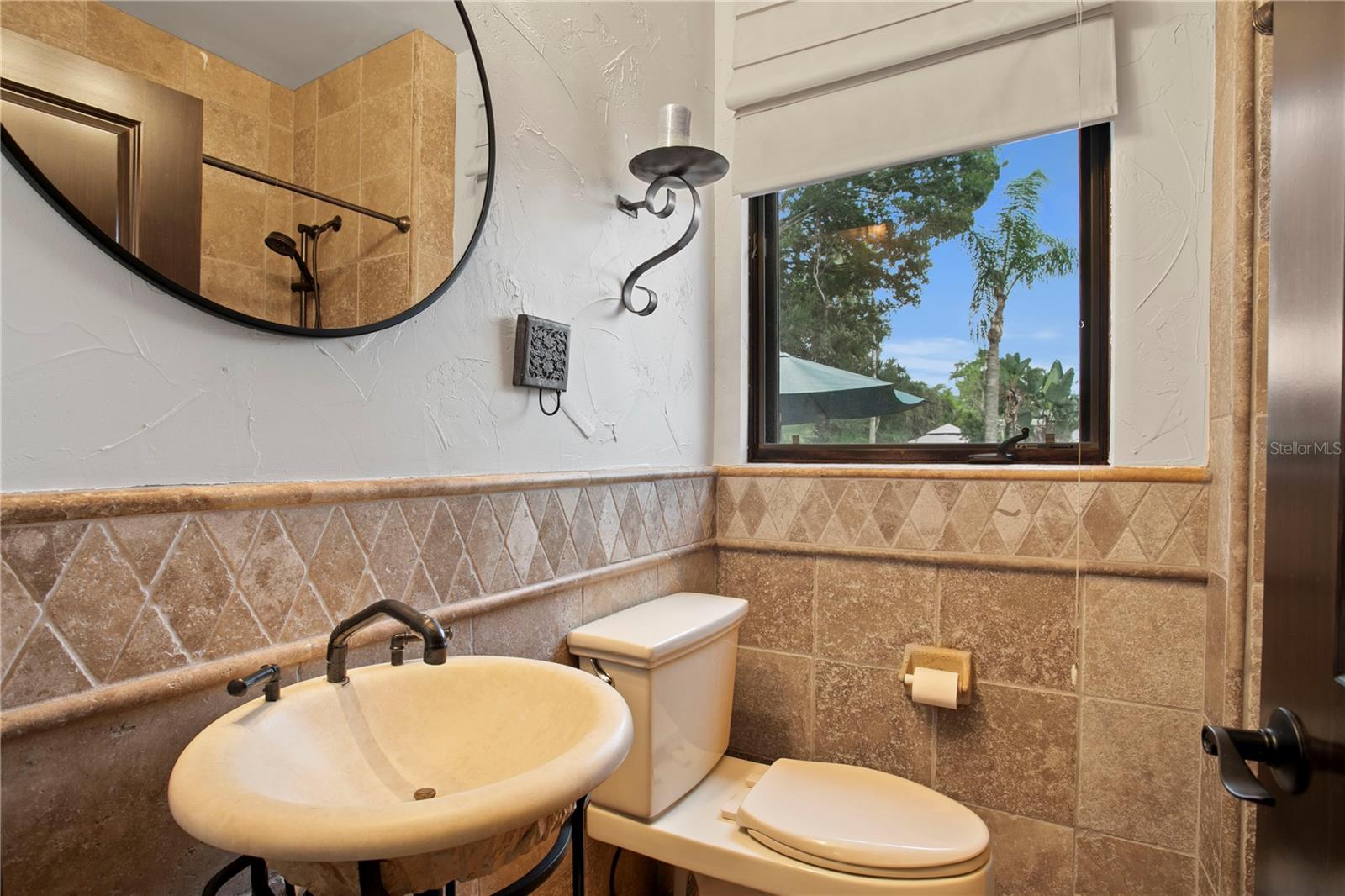 TB8415710 Property Photo