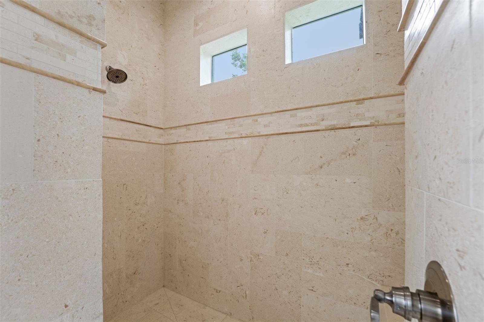 OM707224 Property Photo