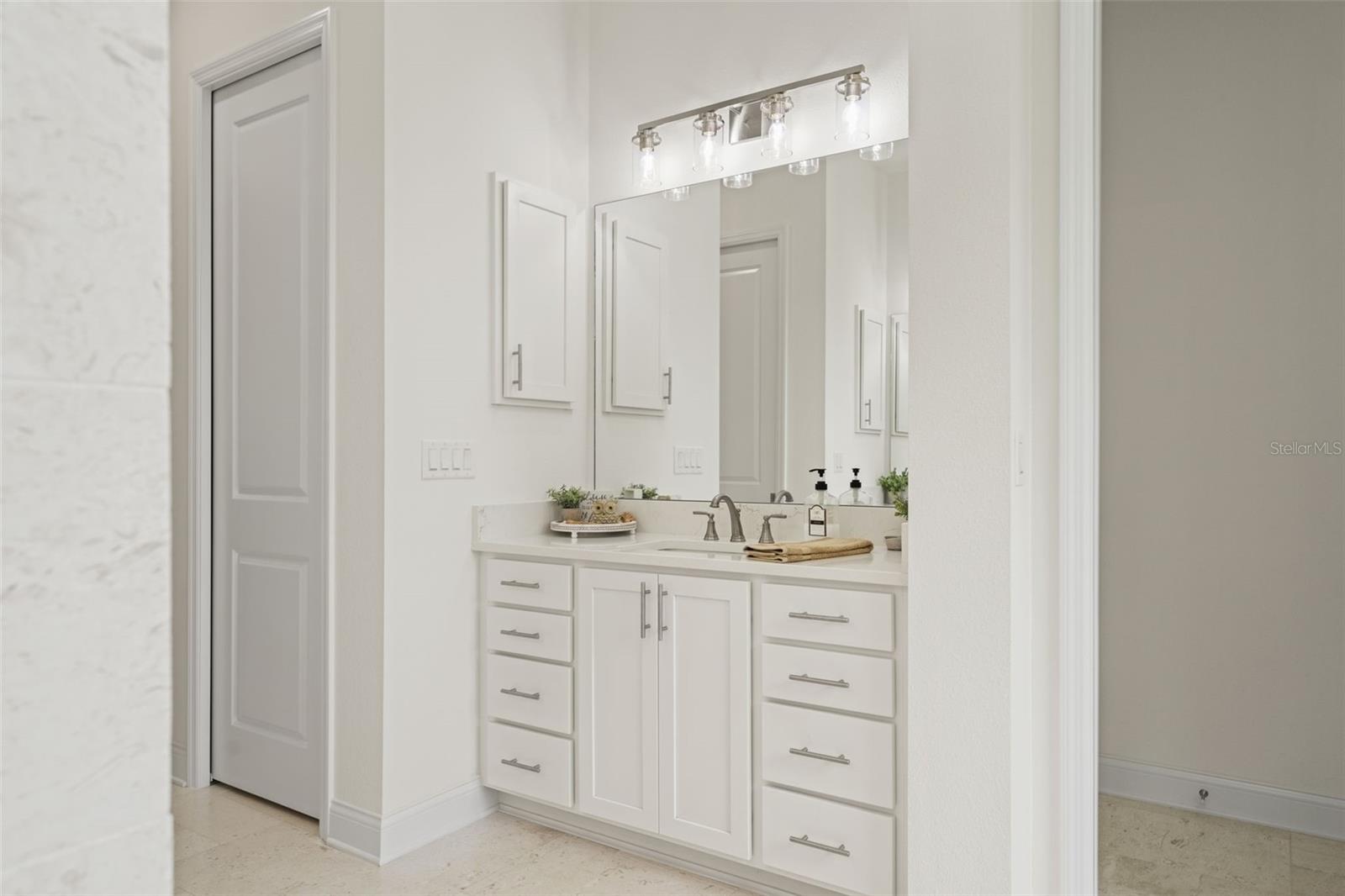 OM707224 Property Photo