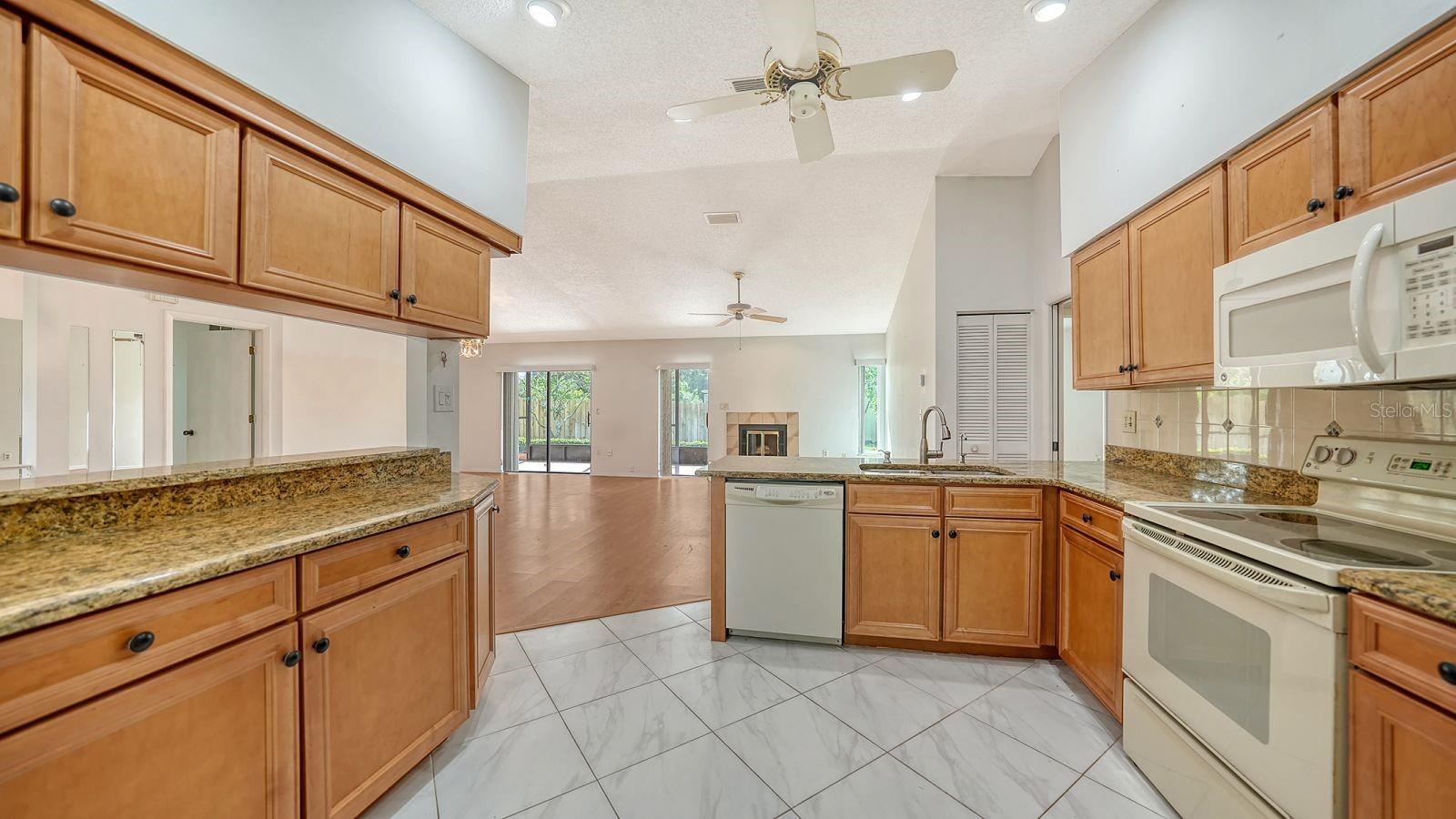 A4661504 Property Photo