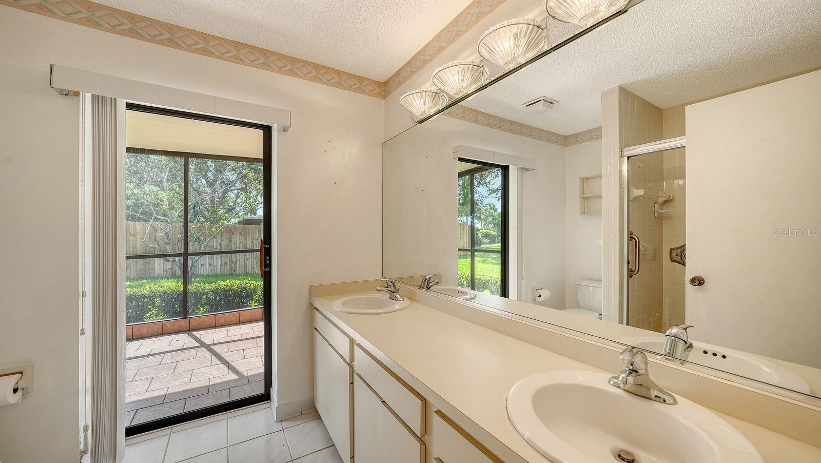 A4661504 Property Photo