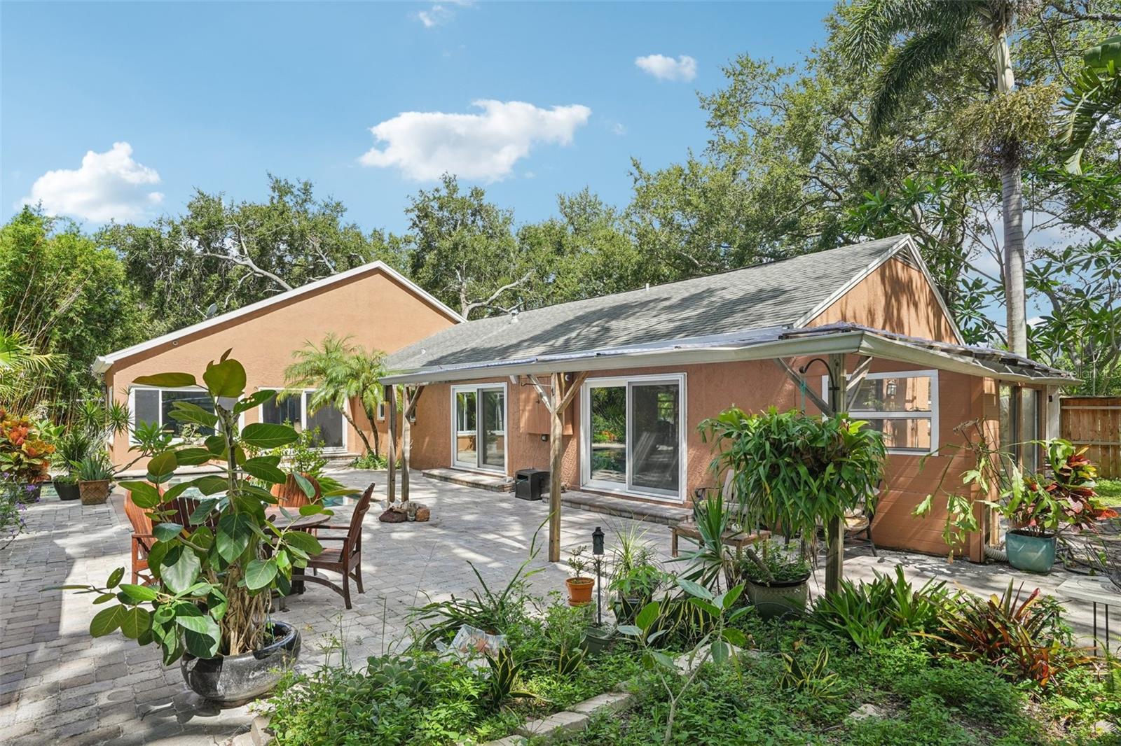 3000 DARTMOUTH AVE N, ST PETERSBURG, FL, 33713