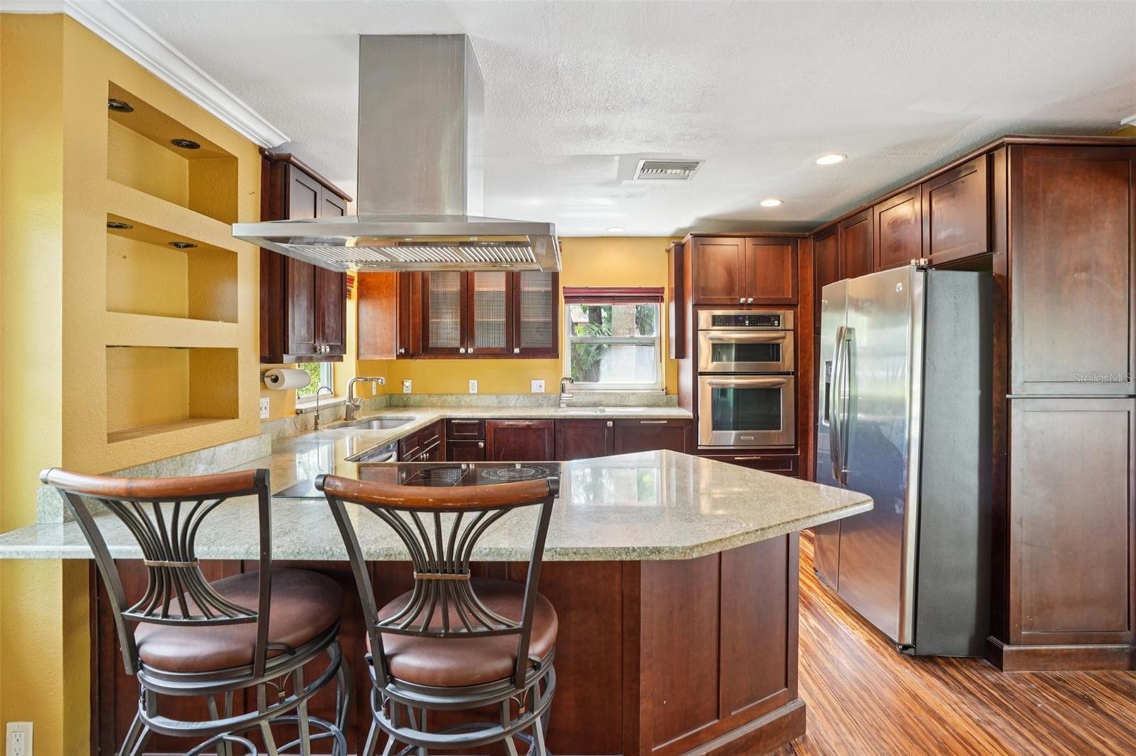 3000 DARTMOUTH AVE N, ST PETERSBURG, FL, 33713