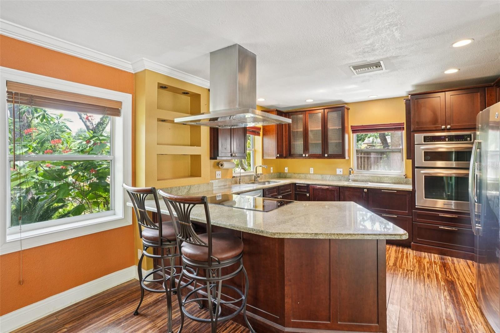 3000 DARTMOUTH AVE N, ST PETERSBURG, FL, 33713