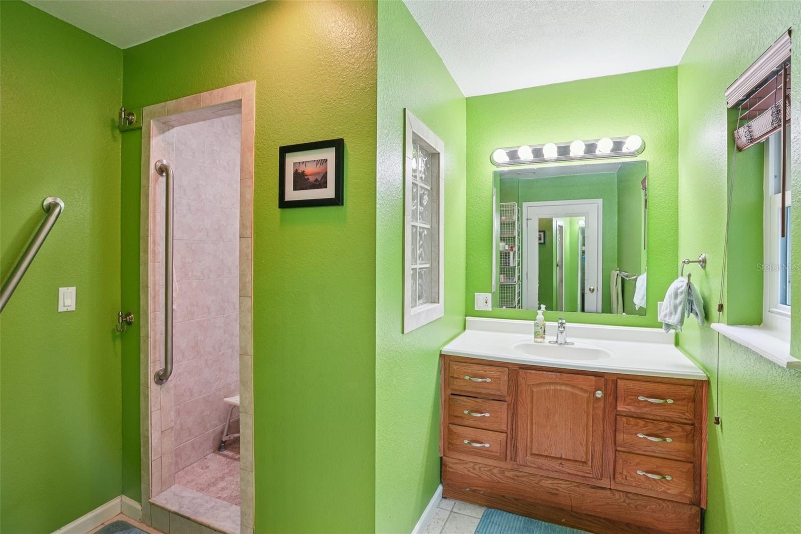 3000 DARTMOUTH AVE N, ST PETERSBURG, FL, 33713