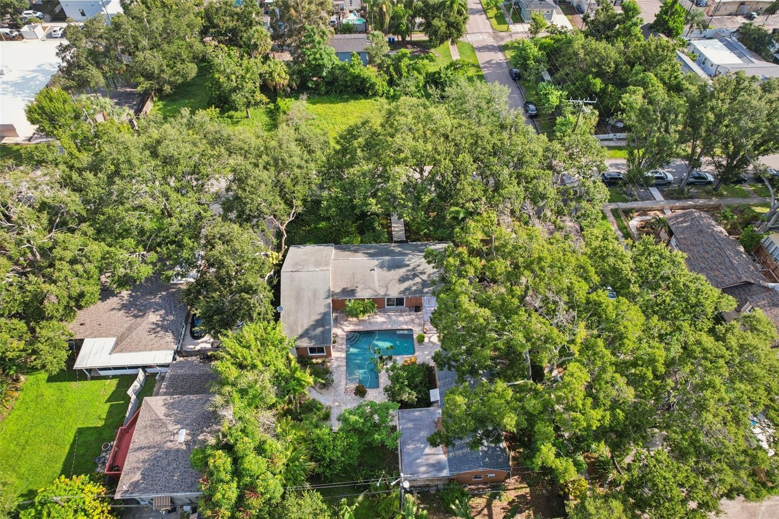 3000 DARTMOUTH AVE N, ST PETERSBURG, FL, 33713