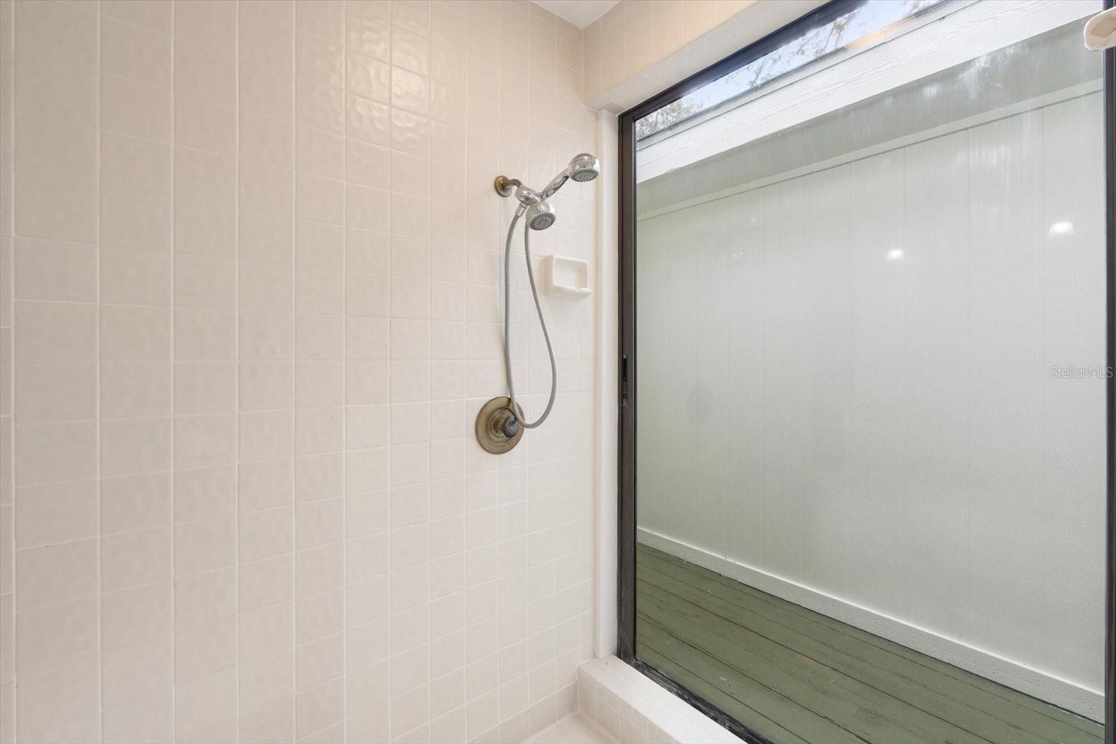 A4661571 Property Photo